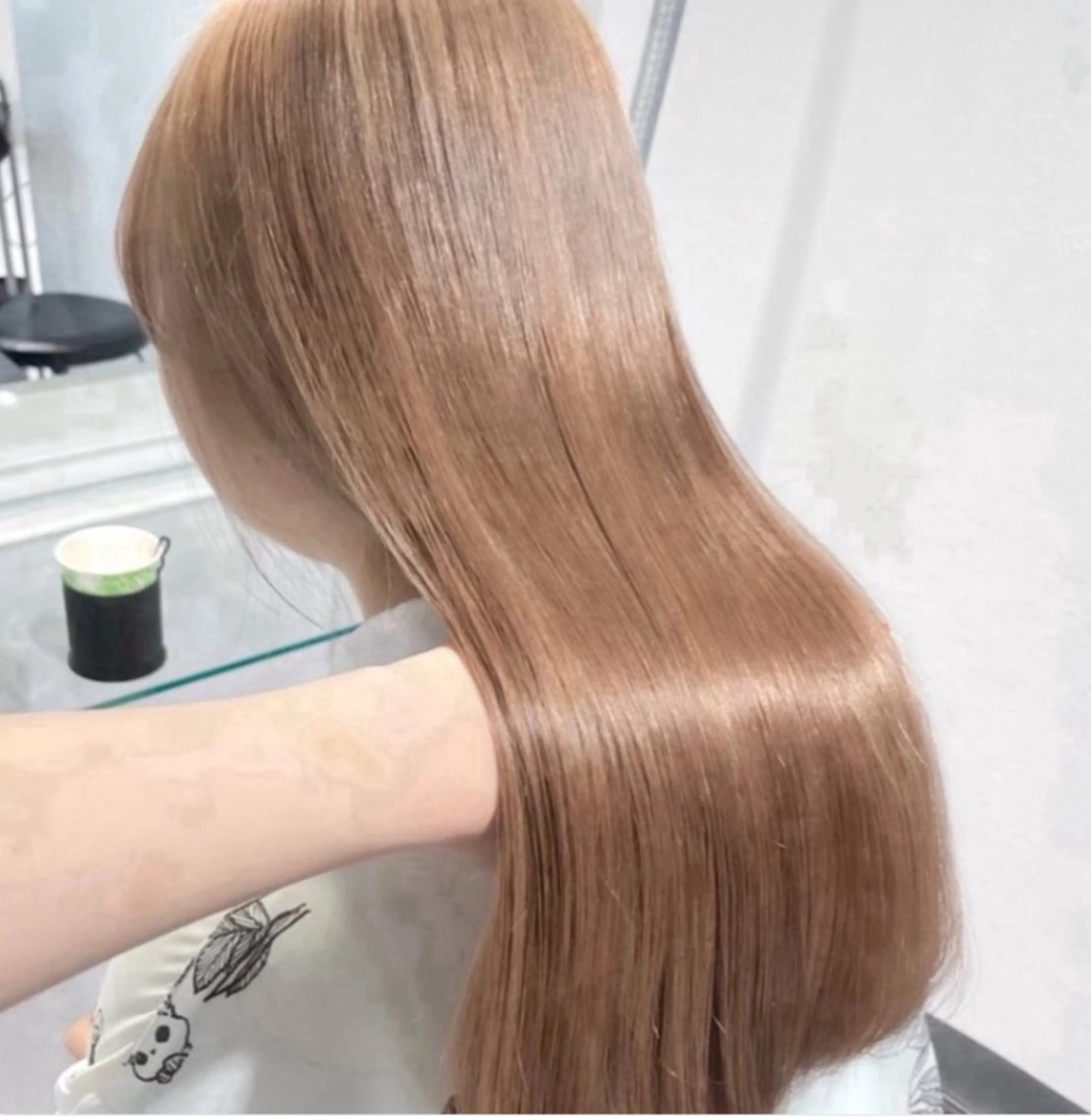 ロング カラー 🫧うる艶トレンド 🫧透明感カラーのヘアスタイル