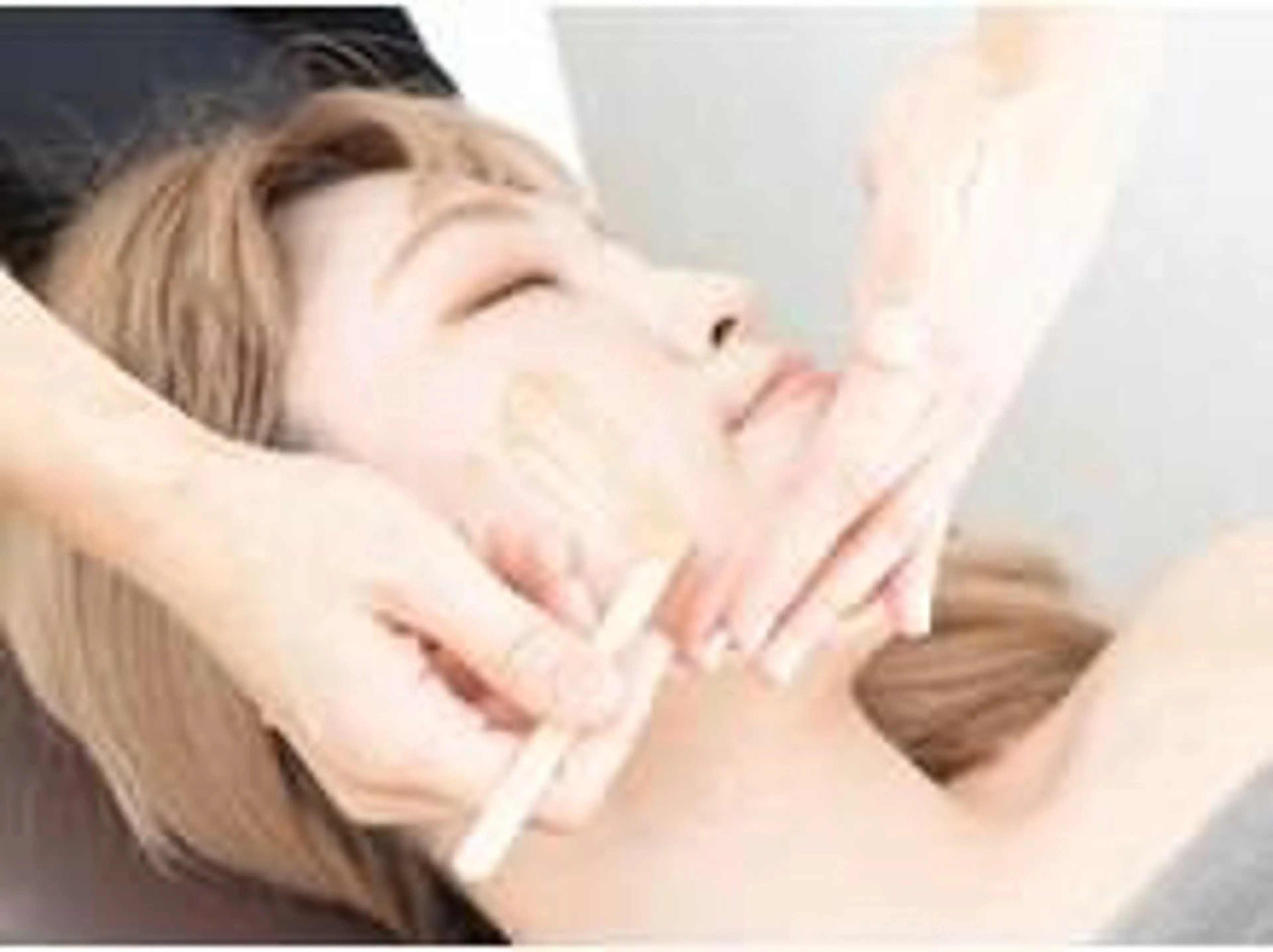 ほわいと あざぶのマツエク・マツパデザイン