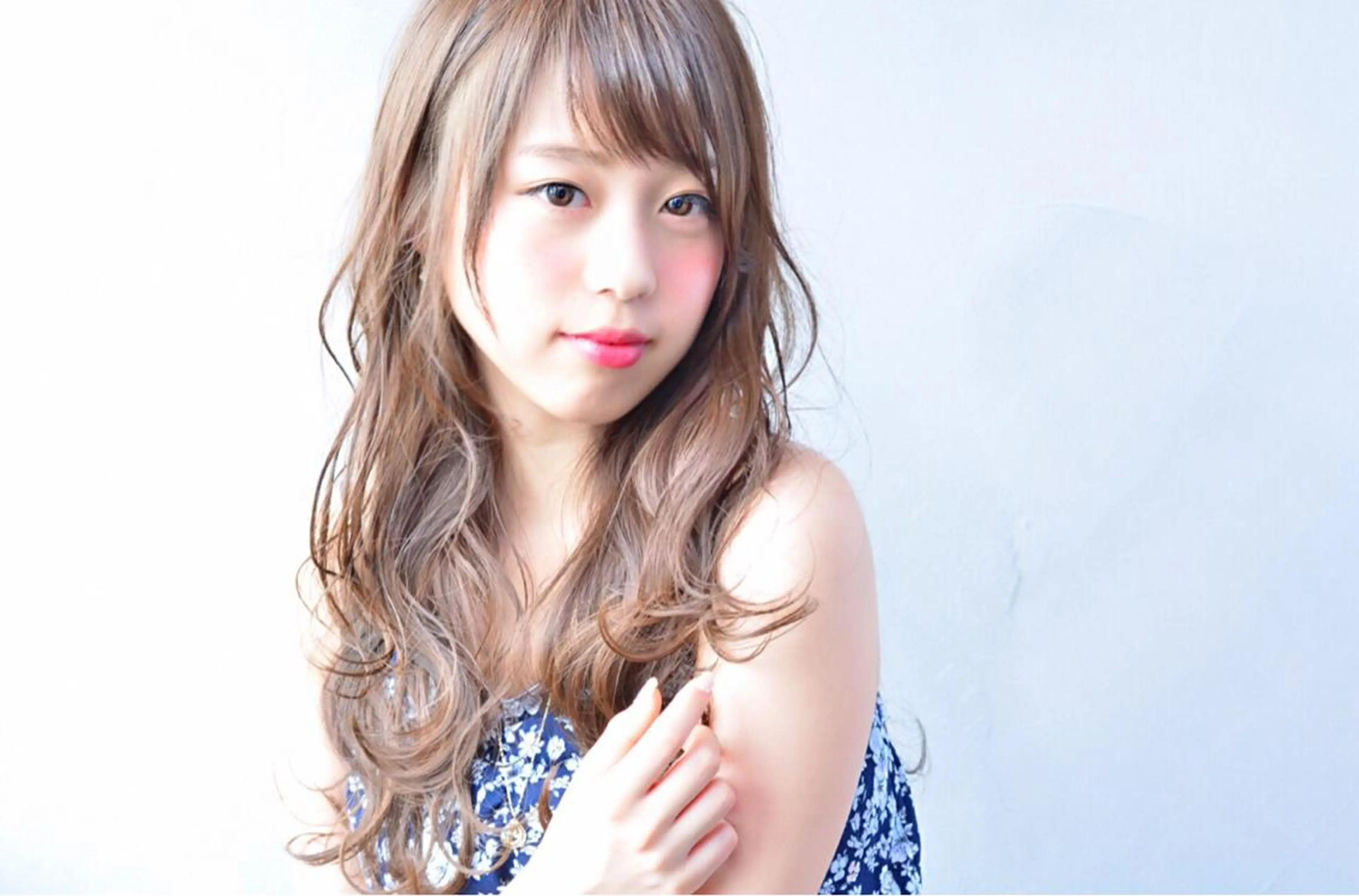 セミロング ロング カラー パーマ ヘアアレンジ ブルーカラー ブルージュ autre所属・大久保 ひでなりのヘアスタイル