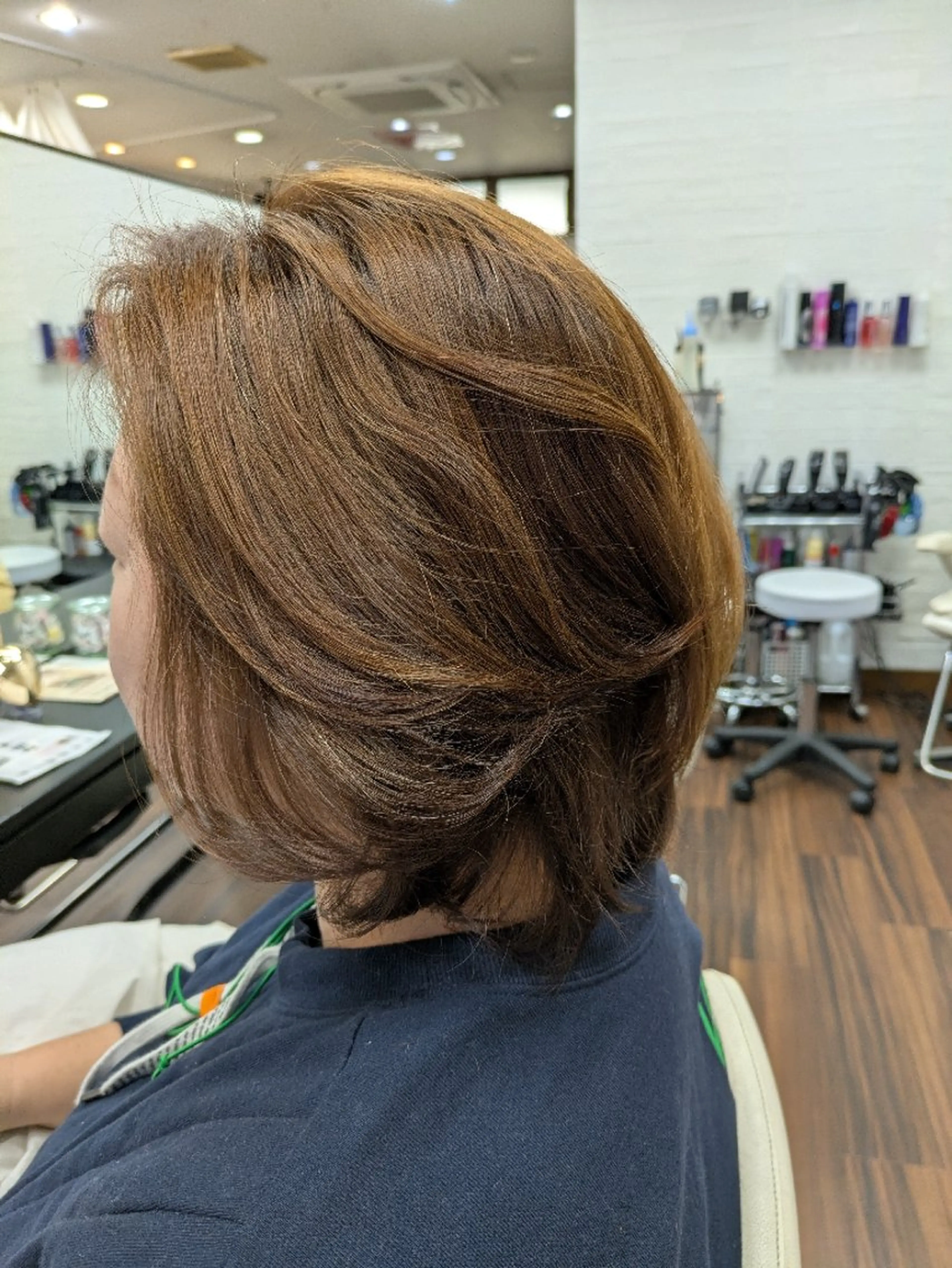 ミディアム レイヤーカット 大人女性カット/ヘア セット✨️片本🌸のヘアスタイル