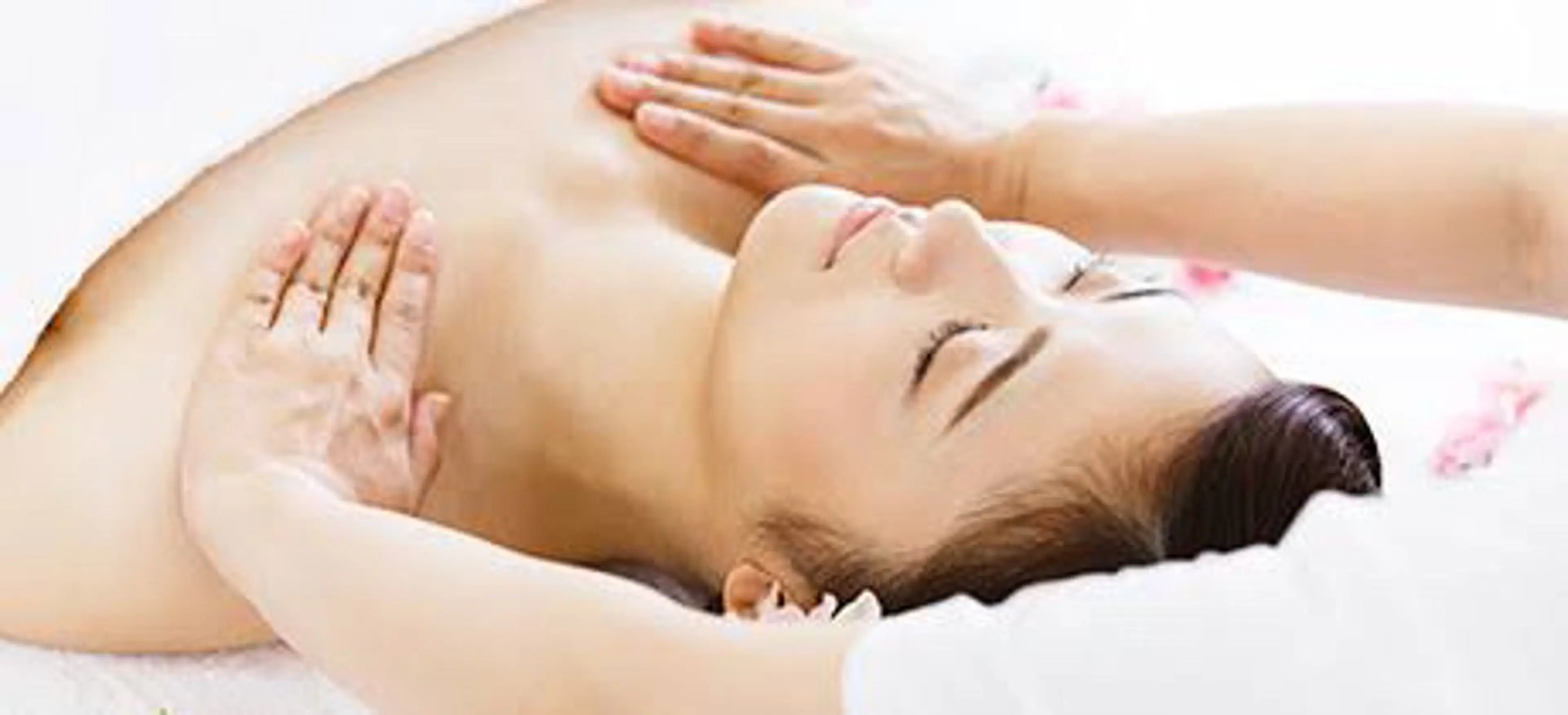 ✴️本気でお肌のケアをスタートしたい方におすすめ✴️エステスタートセット付き／本格エステ＆ピーリングパック🎁の写真