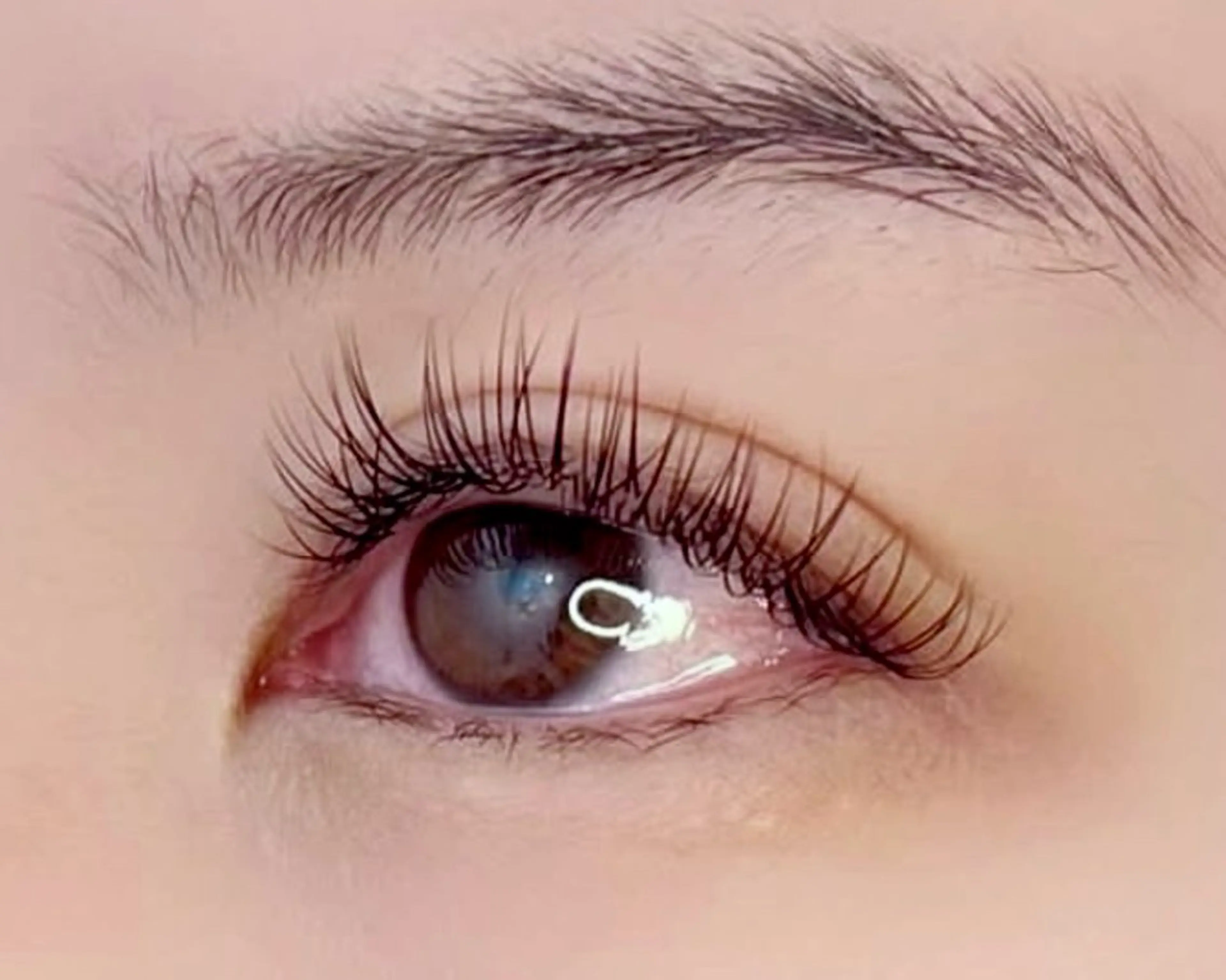 マツエク・マツパ フラットラッシュ 矢澤 まなみの眉毛・アイブロウイメージ