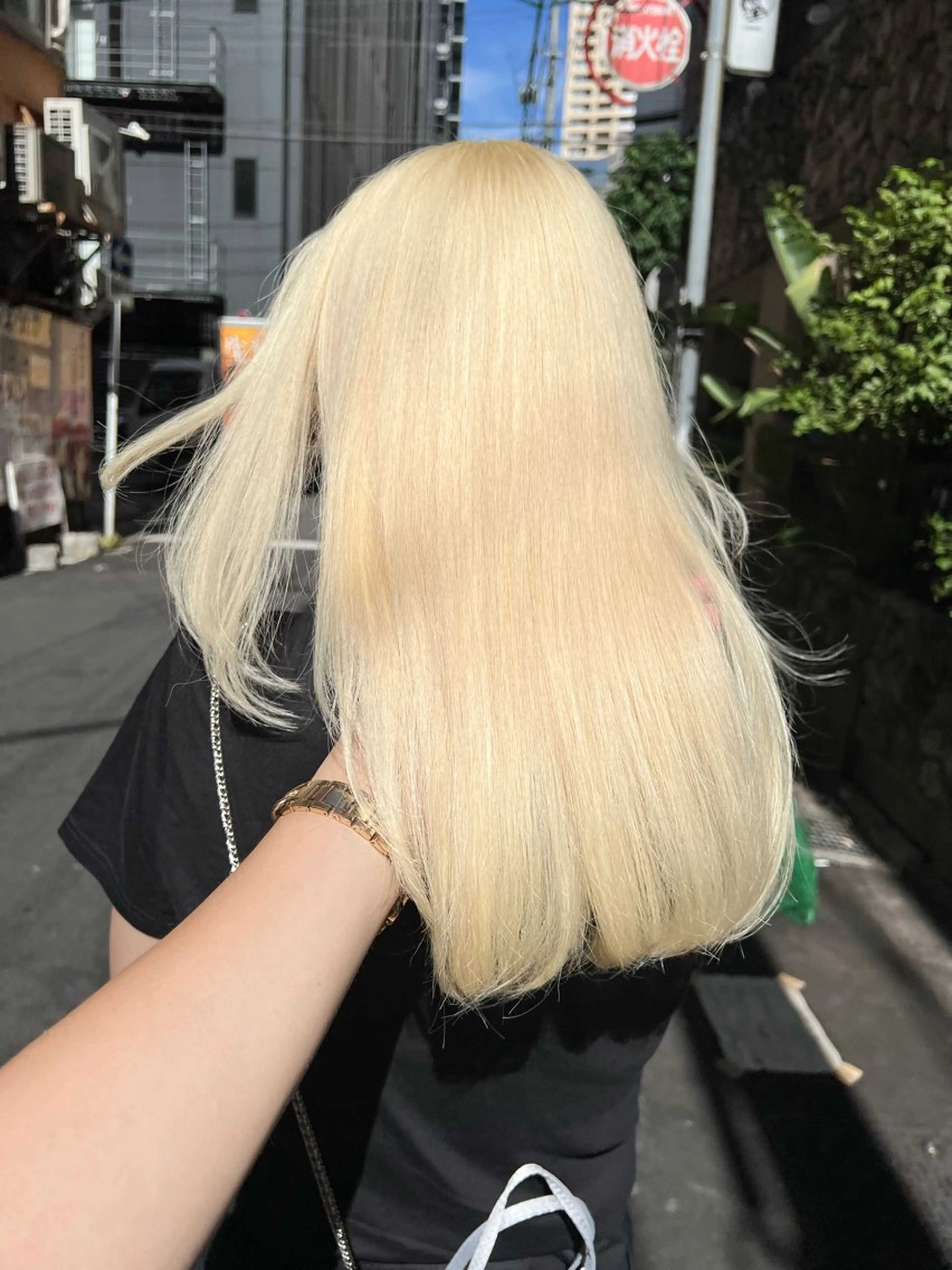 ミディアム ヘアカラー ✨ハイトーン/シール エクステ✨♠優羽のヘアスタイル