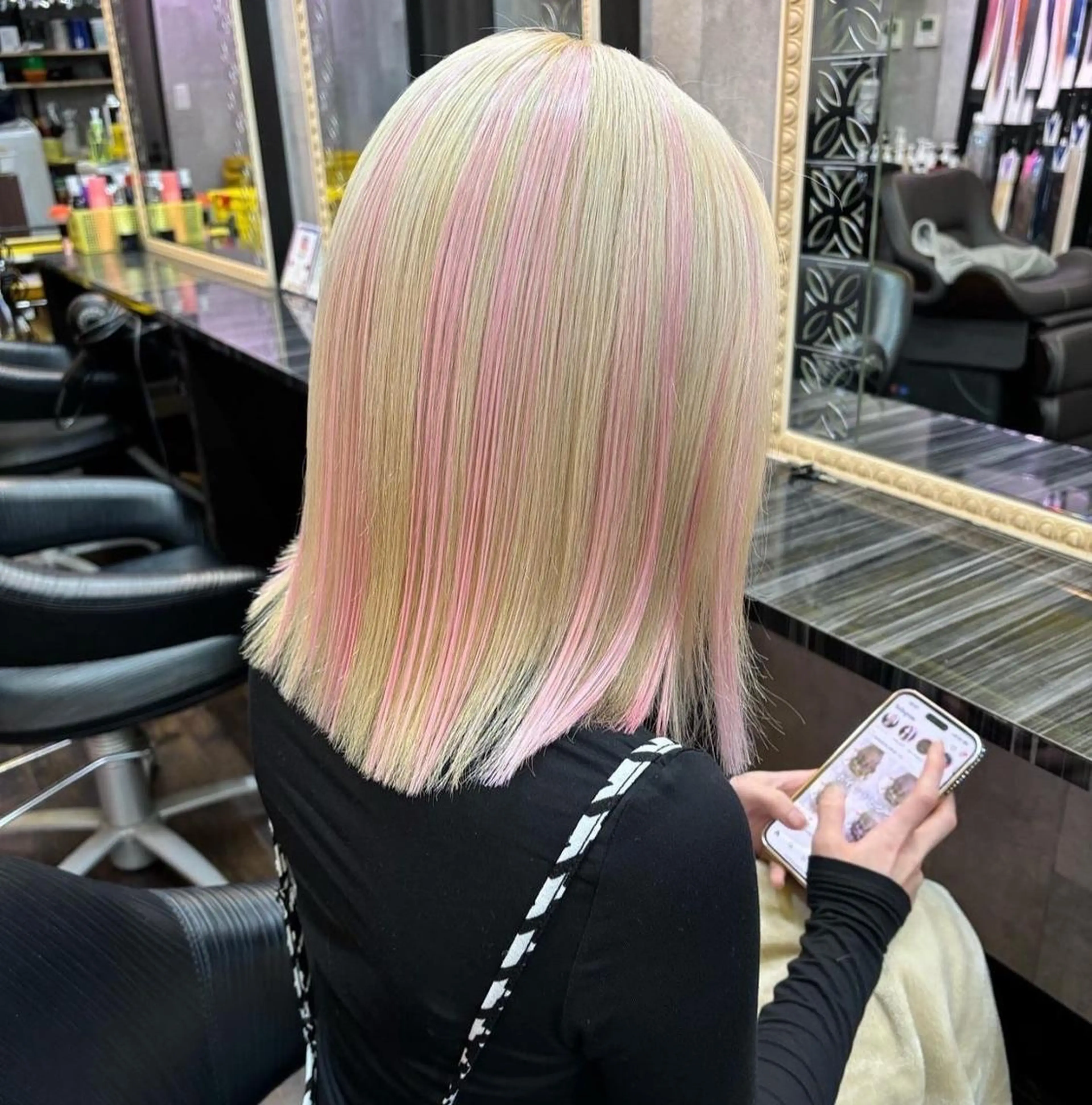 カラー ミディアム 紺野 愛美のヘアスタイル