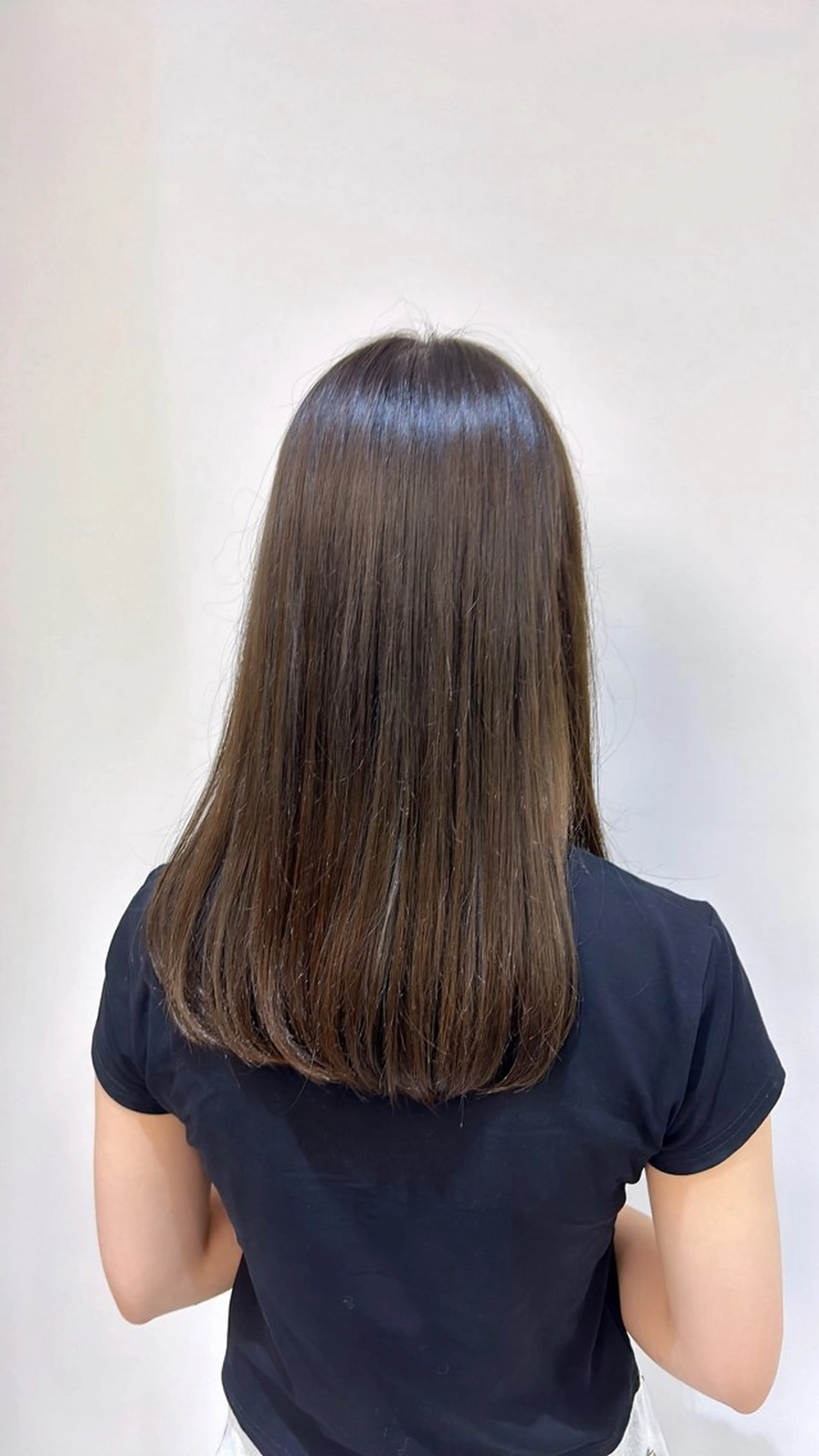 ブリーチなしワンカラー(肩下10cmまで)➕4stepトリートメントの写真
