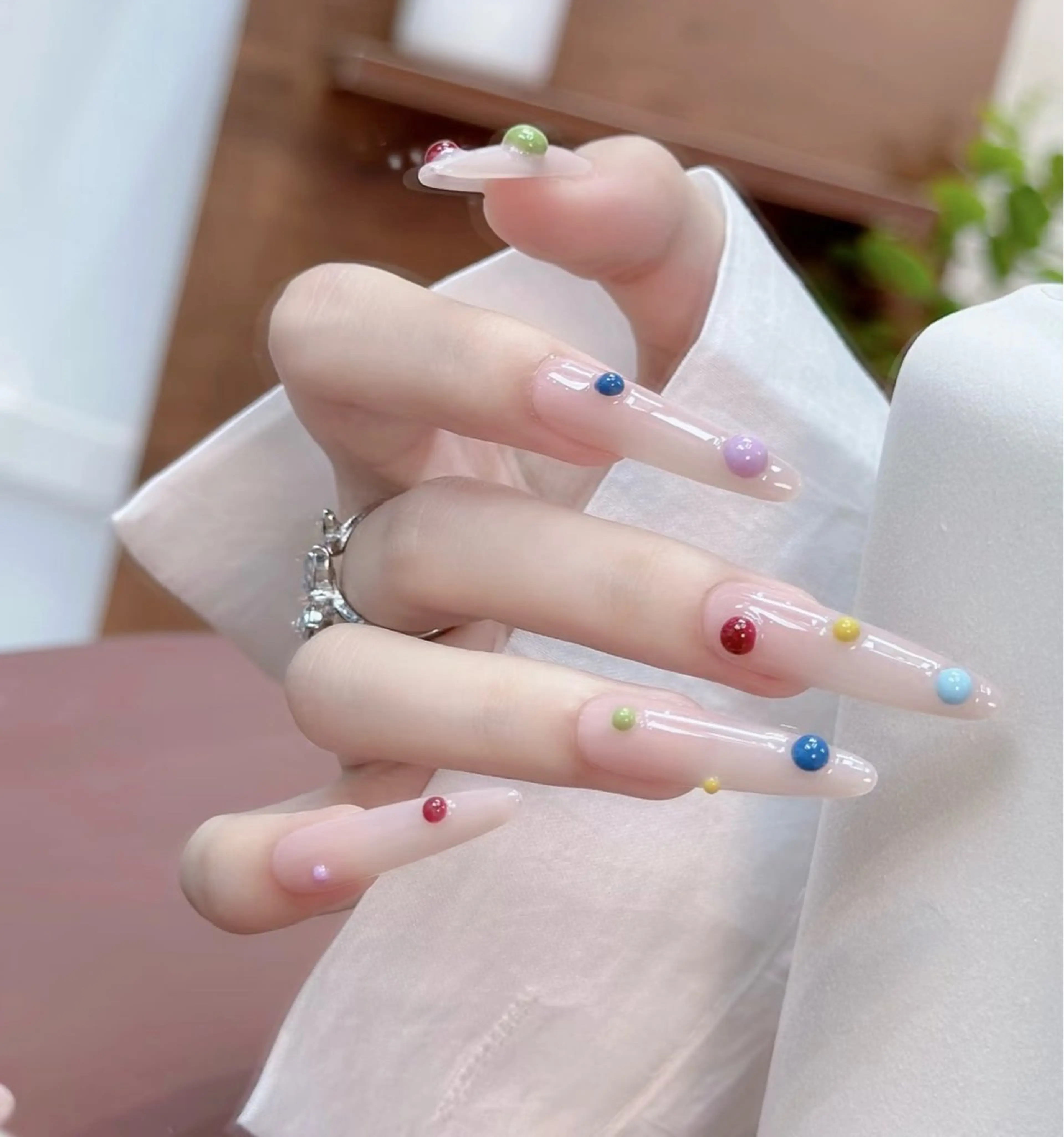 ネイル 🦋 MiKi 🦋 ネイルサロンのネイルデザイン