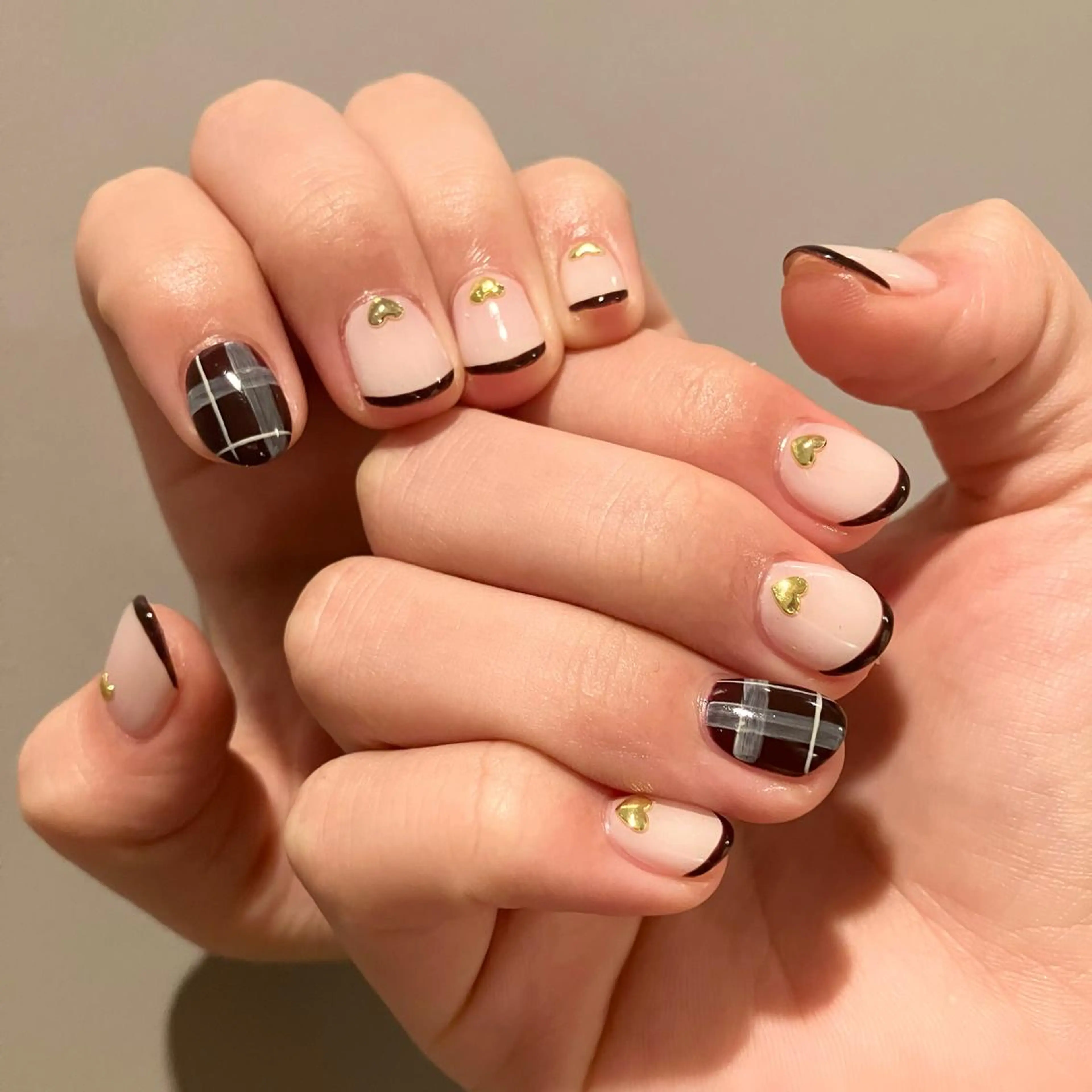 ネイル ハンドネイル ウシク ミユキのネイルデザイン