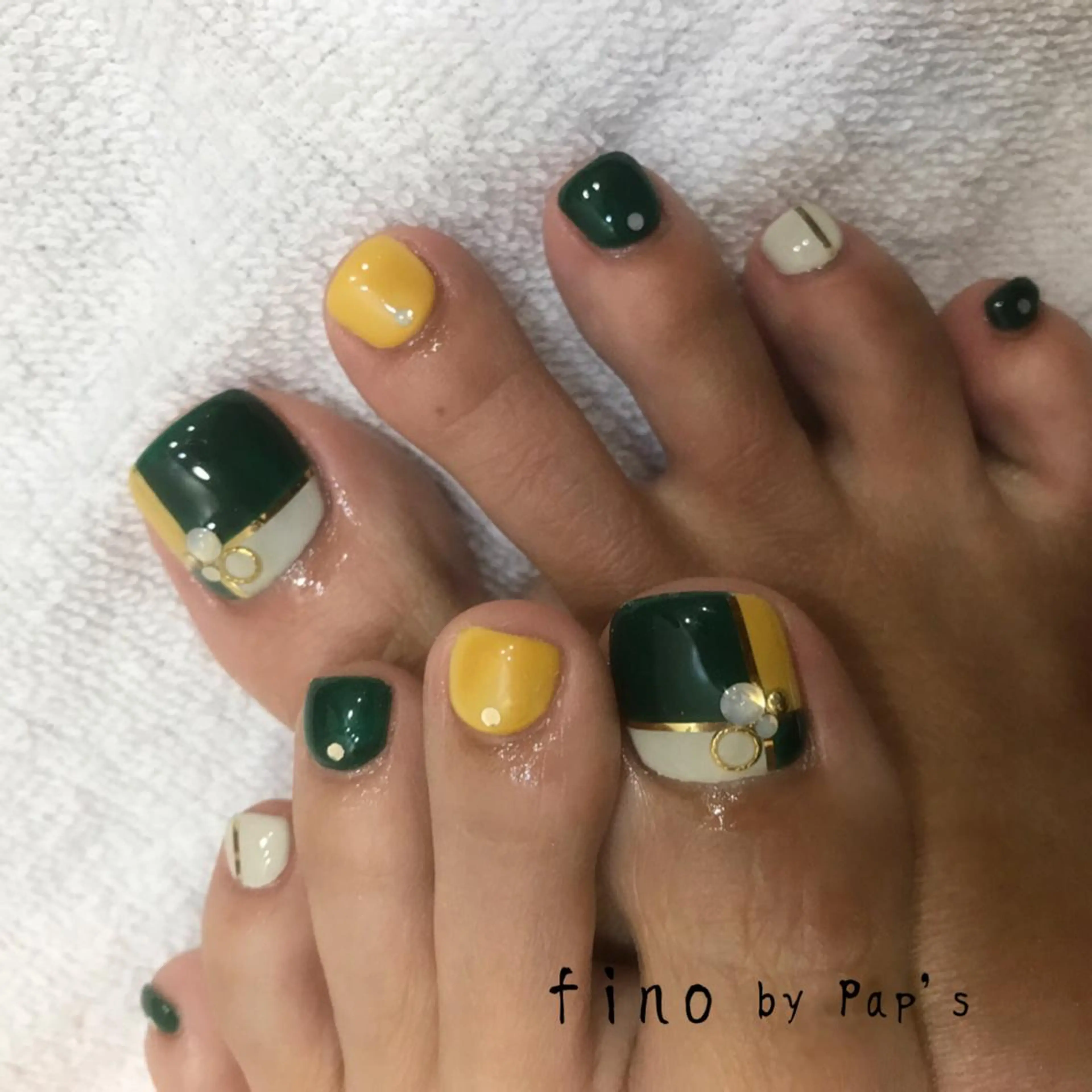 ネイル fino by Pap's所属・西畠 真由美のネイルデザイン