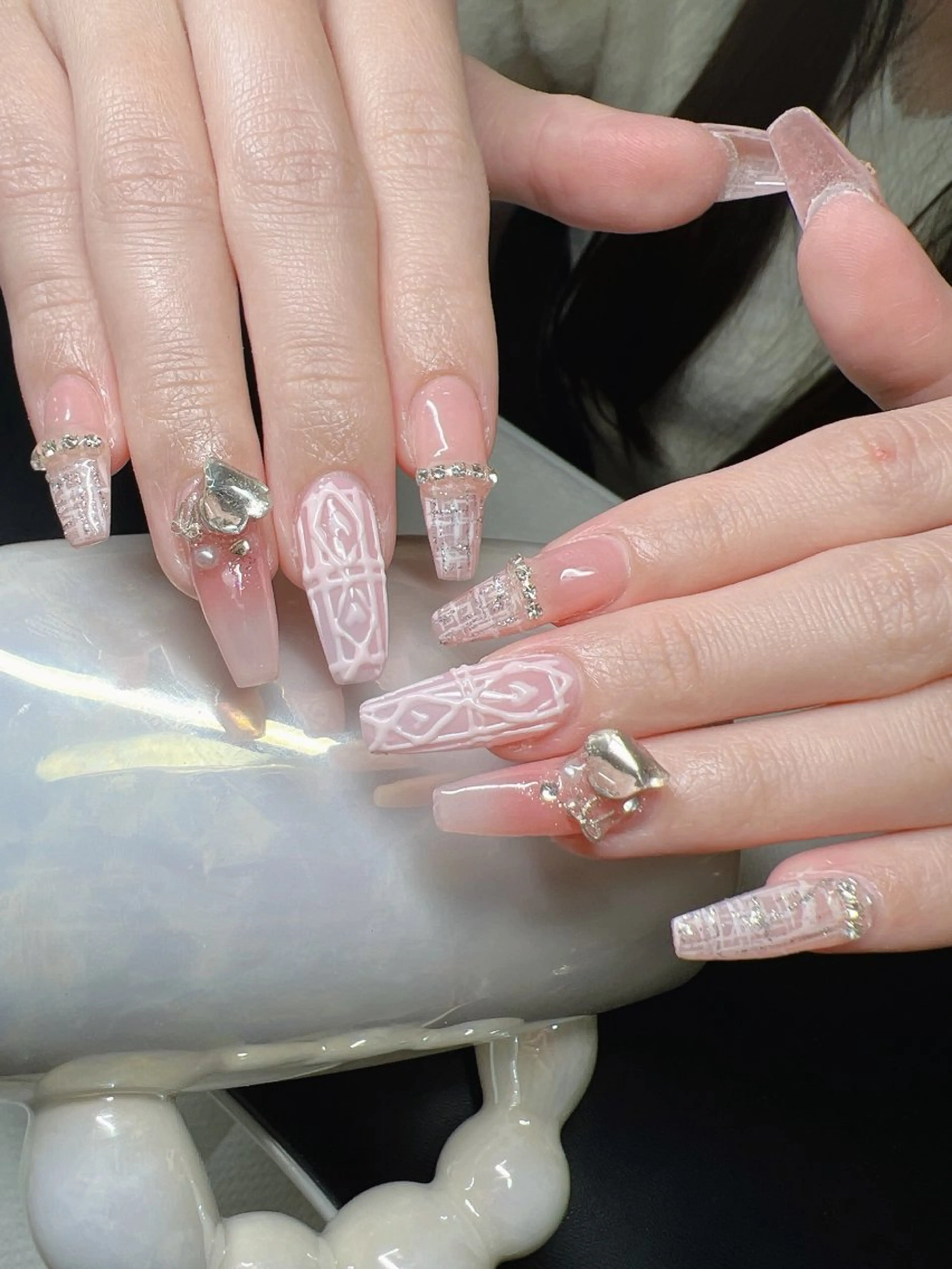 ネイル オーロラネイル チークネイル 長さ出し フットネイル フレンチネイル ハンドネイル Lee Nailsのネイルデザイン