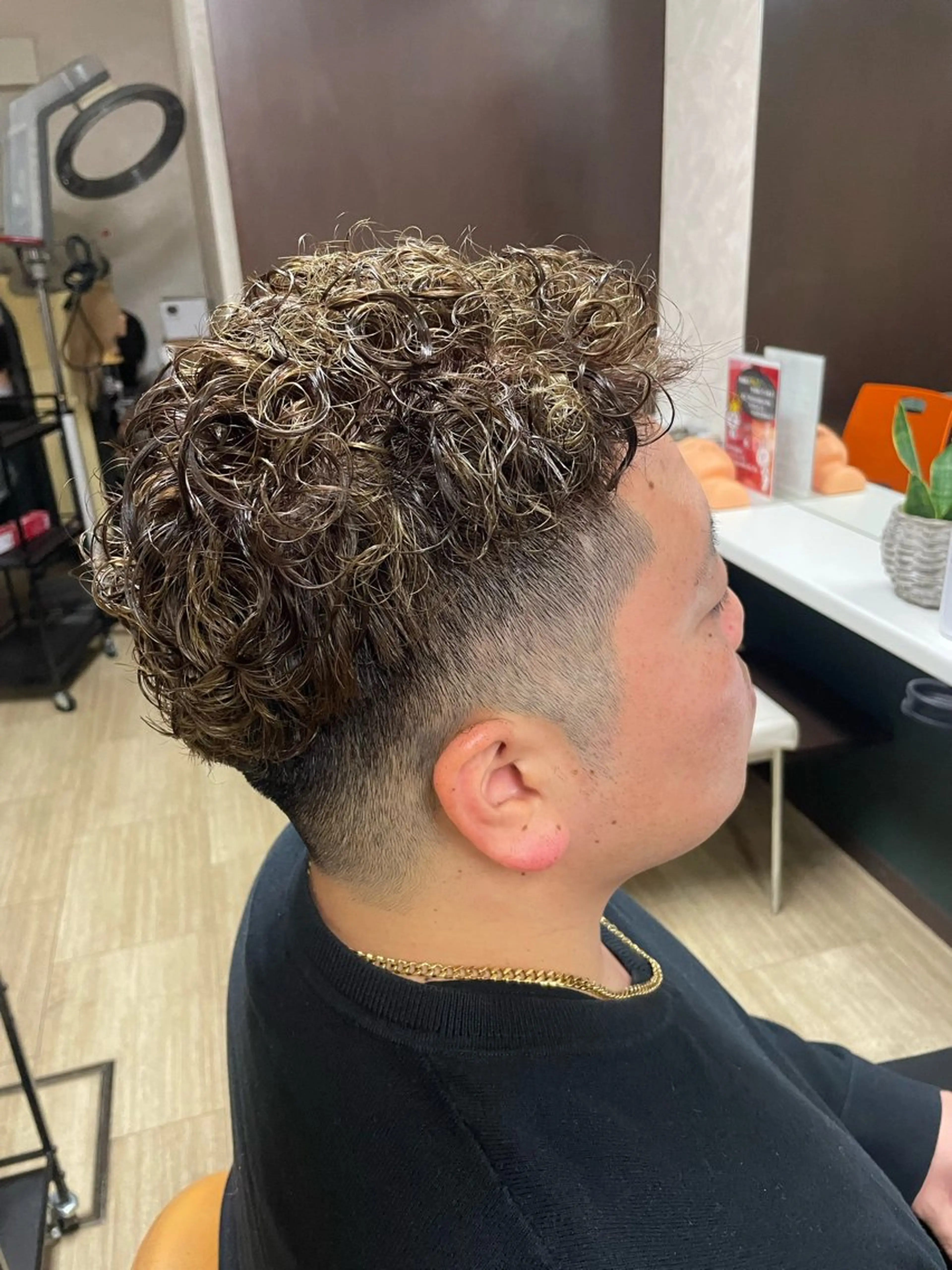 パーマ メンズ オールバック メンズパーマ パーマ 徳留 もも花のヘアスタイル