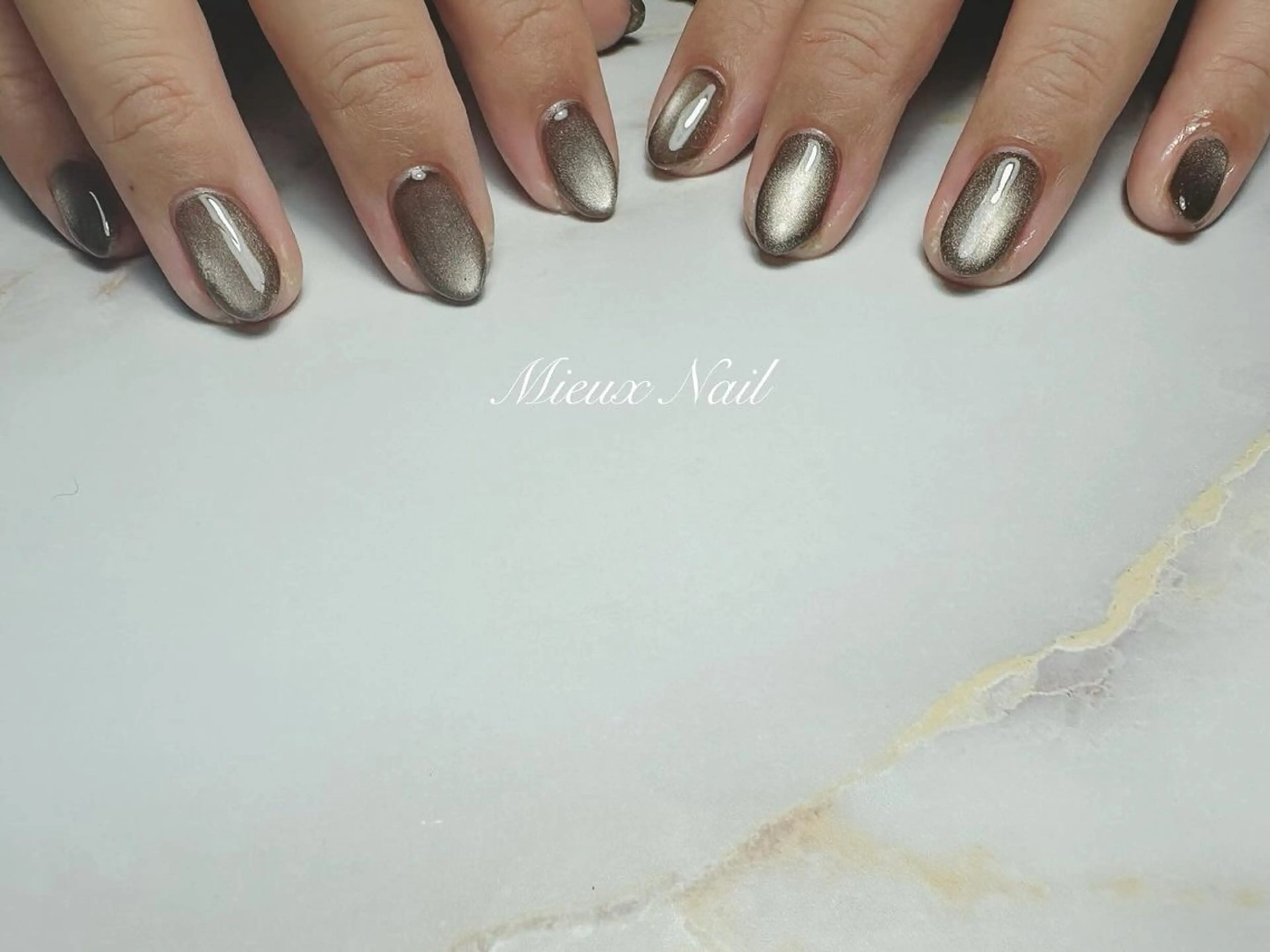 ネイル ハンドネイル 市川 麻衣子のネイルデザイン