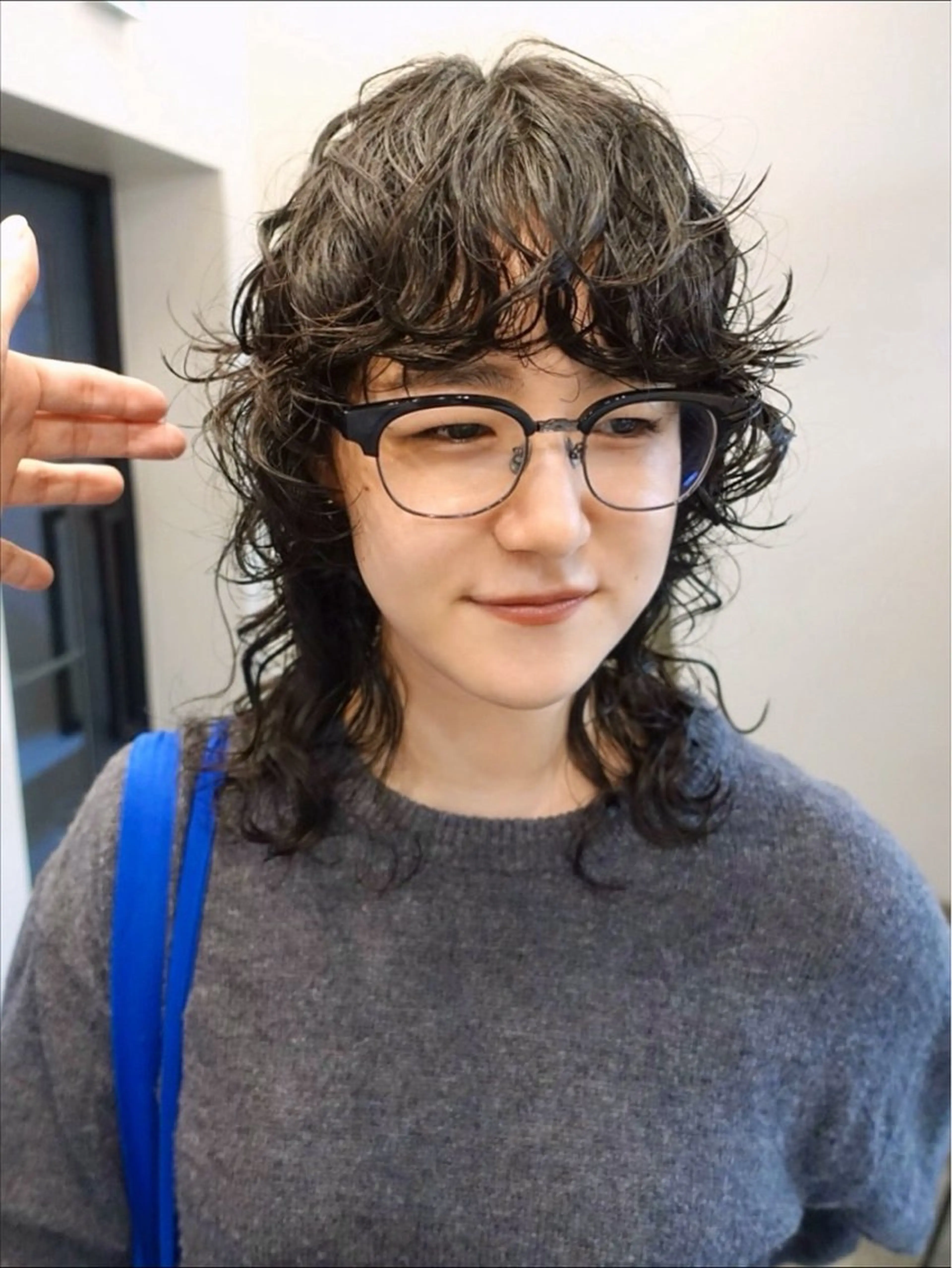 ミディアム パーマ ミディアムパーマ レイヤーカット カット パーマ ヒカル/ミディアム パーマ/ロングパーマのヘアスタイル