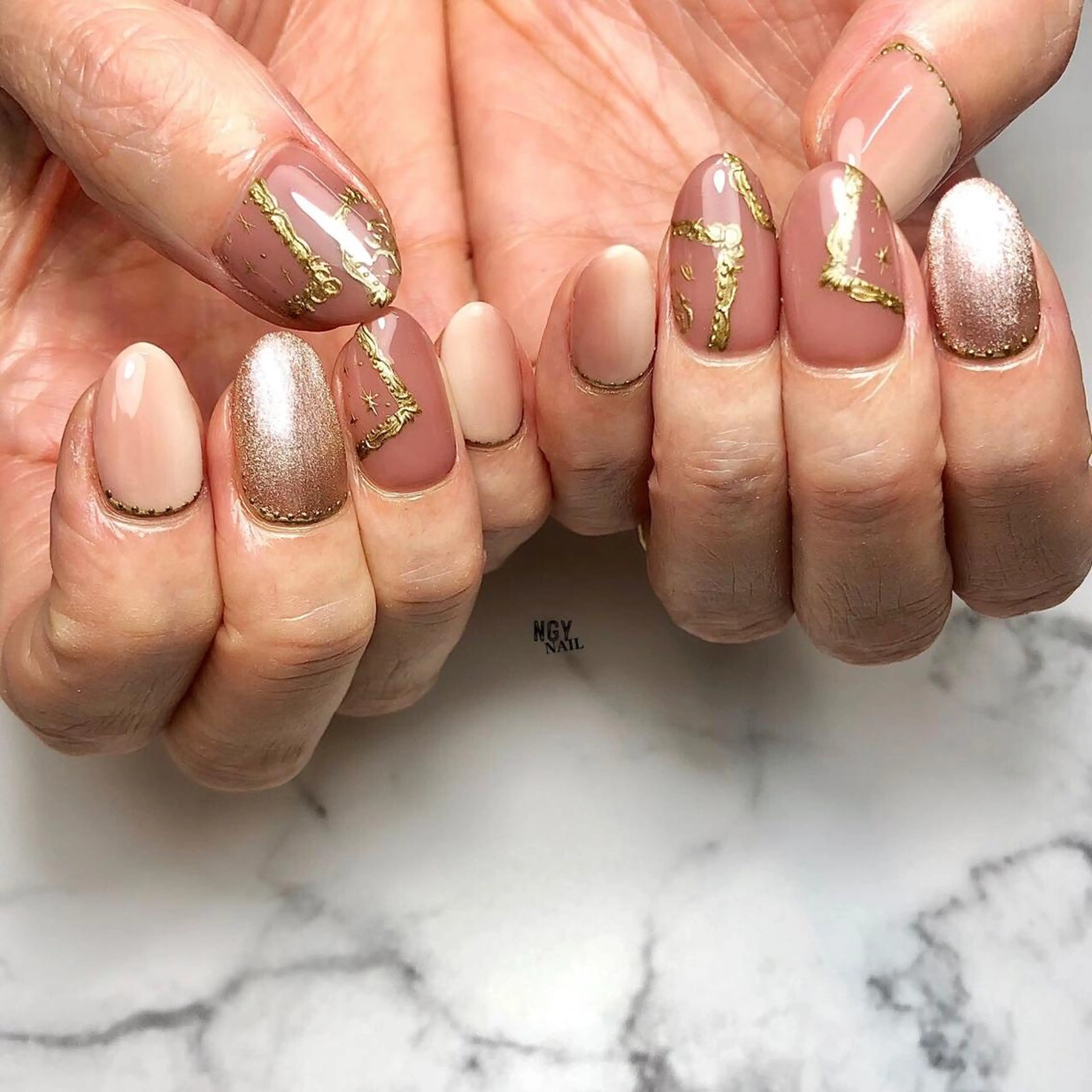 ネイル アートネイル ブラウン ジェルネイル グラデーション マグネットネイル オフのみ(ネイル) NAIL NOWのネイルデザイン