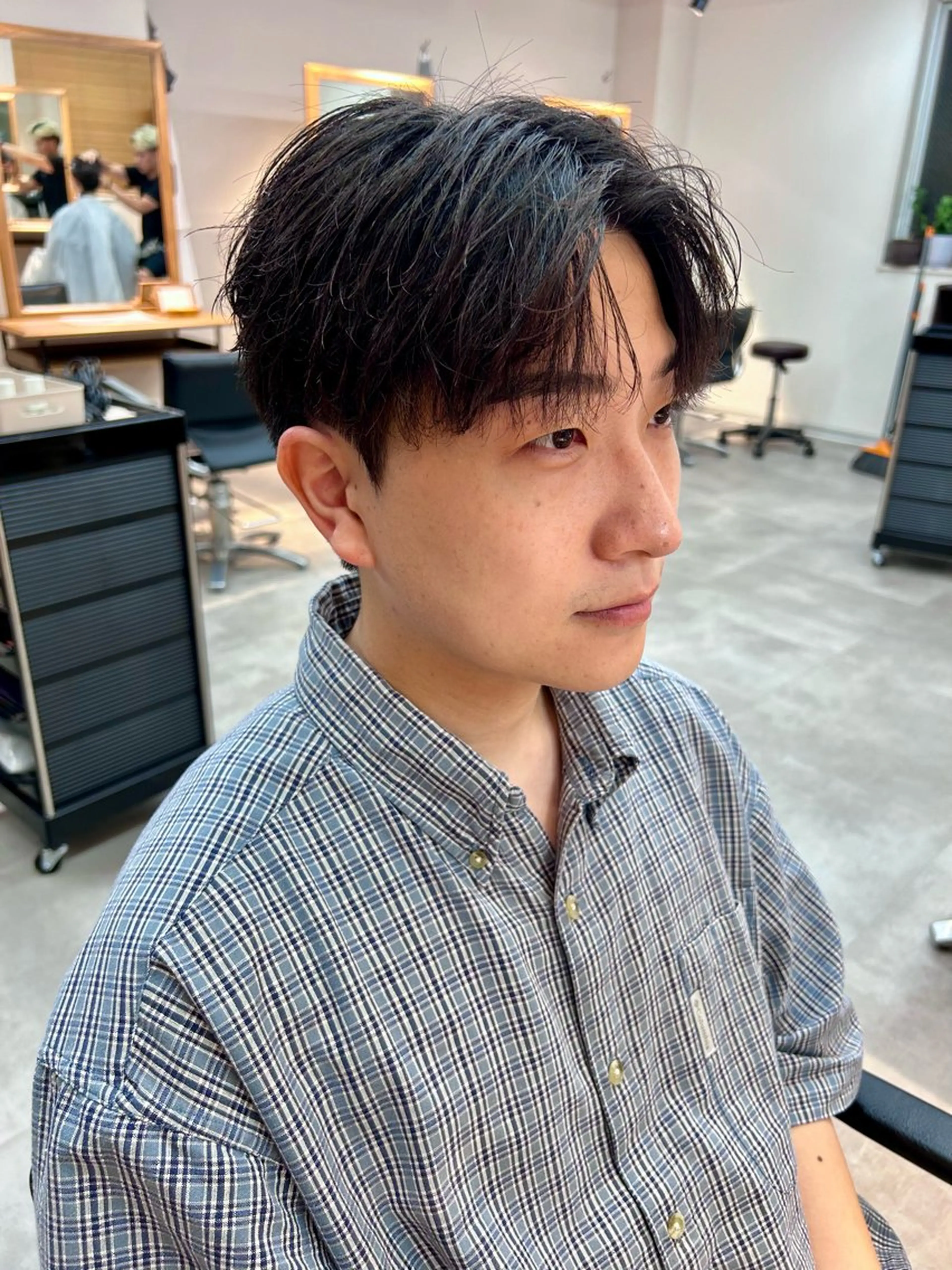 メンズ センターパート カット 男の理想を叶える🔥 メンズパーマ特化|関のヘアスタイル