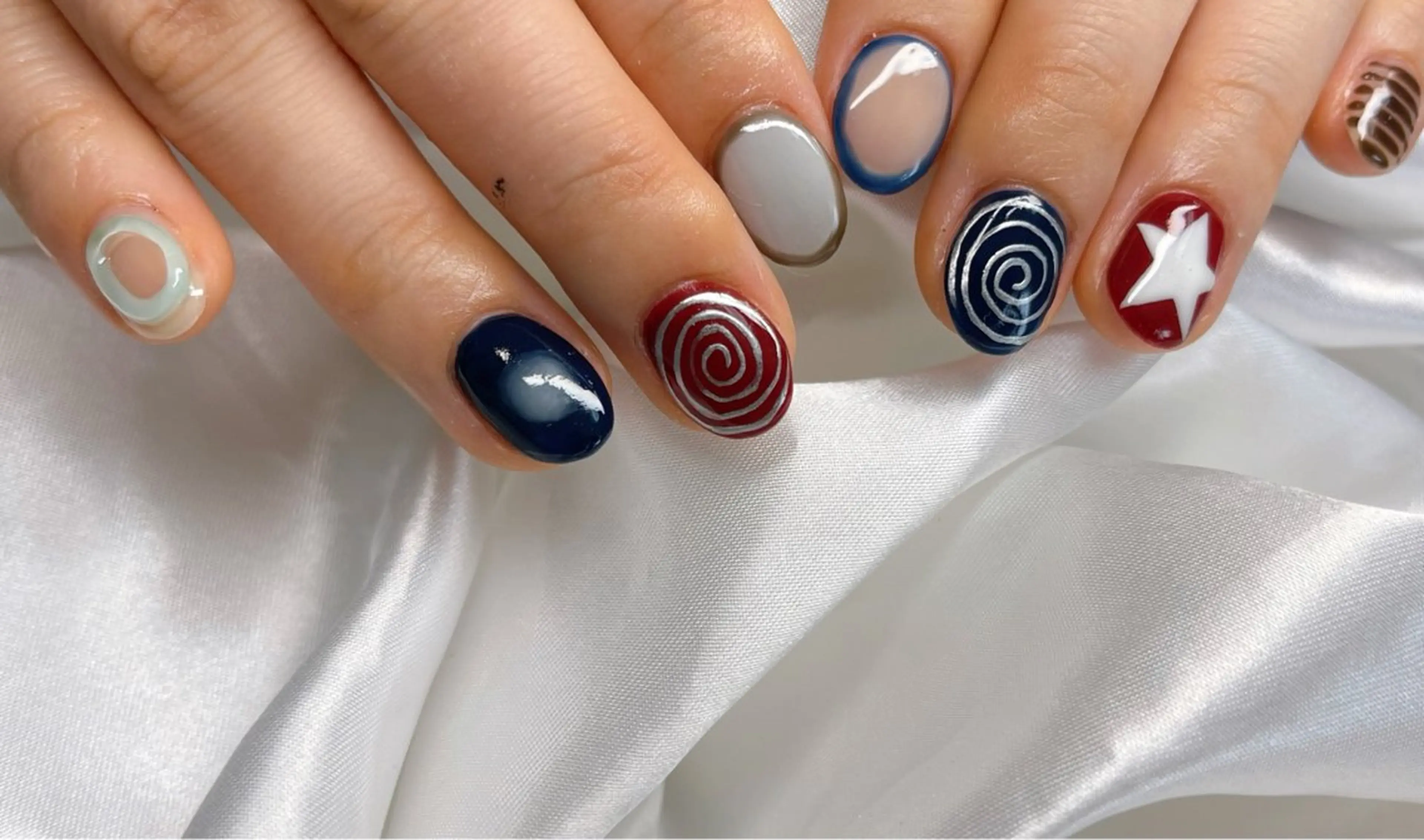 ネイル ショートネイル ハンドネイル celica所属・松田 由真のネイルデザイン