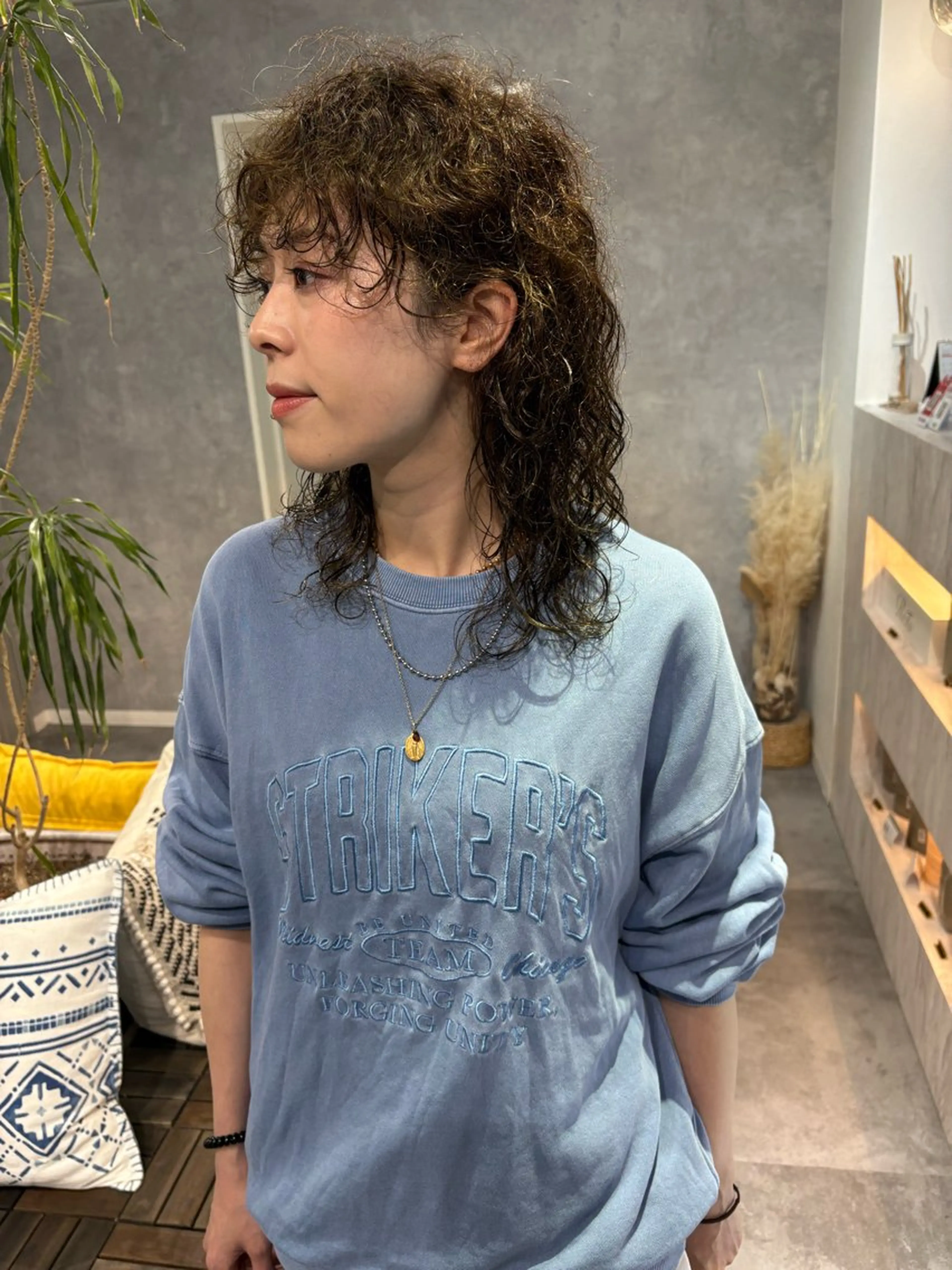 ミディアム ミディアムパーマ レイヤーカット カット パーマ 海外レイヤーカット 🇺🇸山村拓士のヘアスタイル