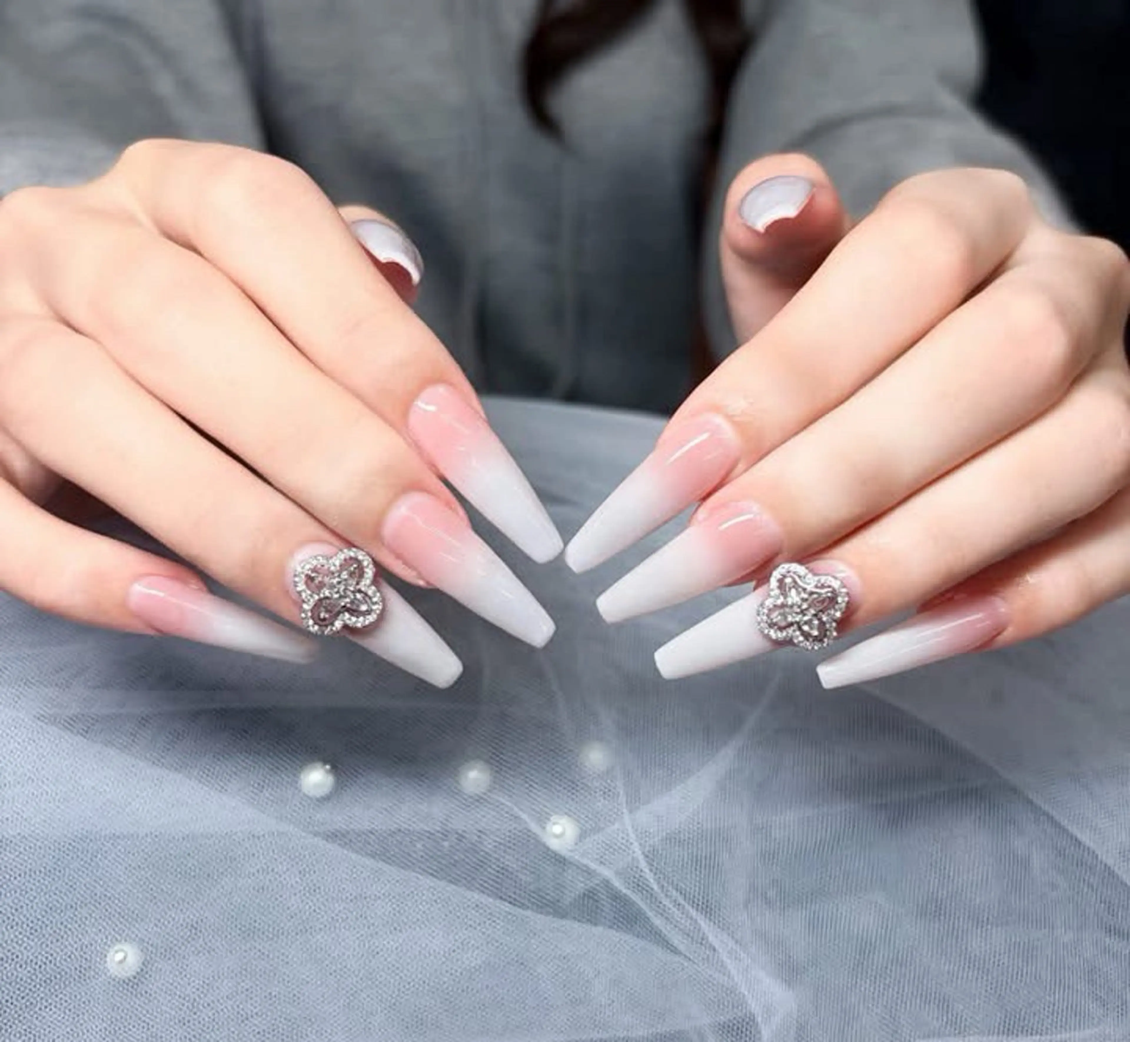 カラー ZIN RUBYNAILのネイルデザイン