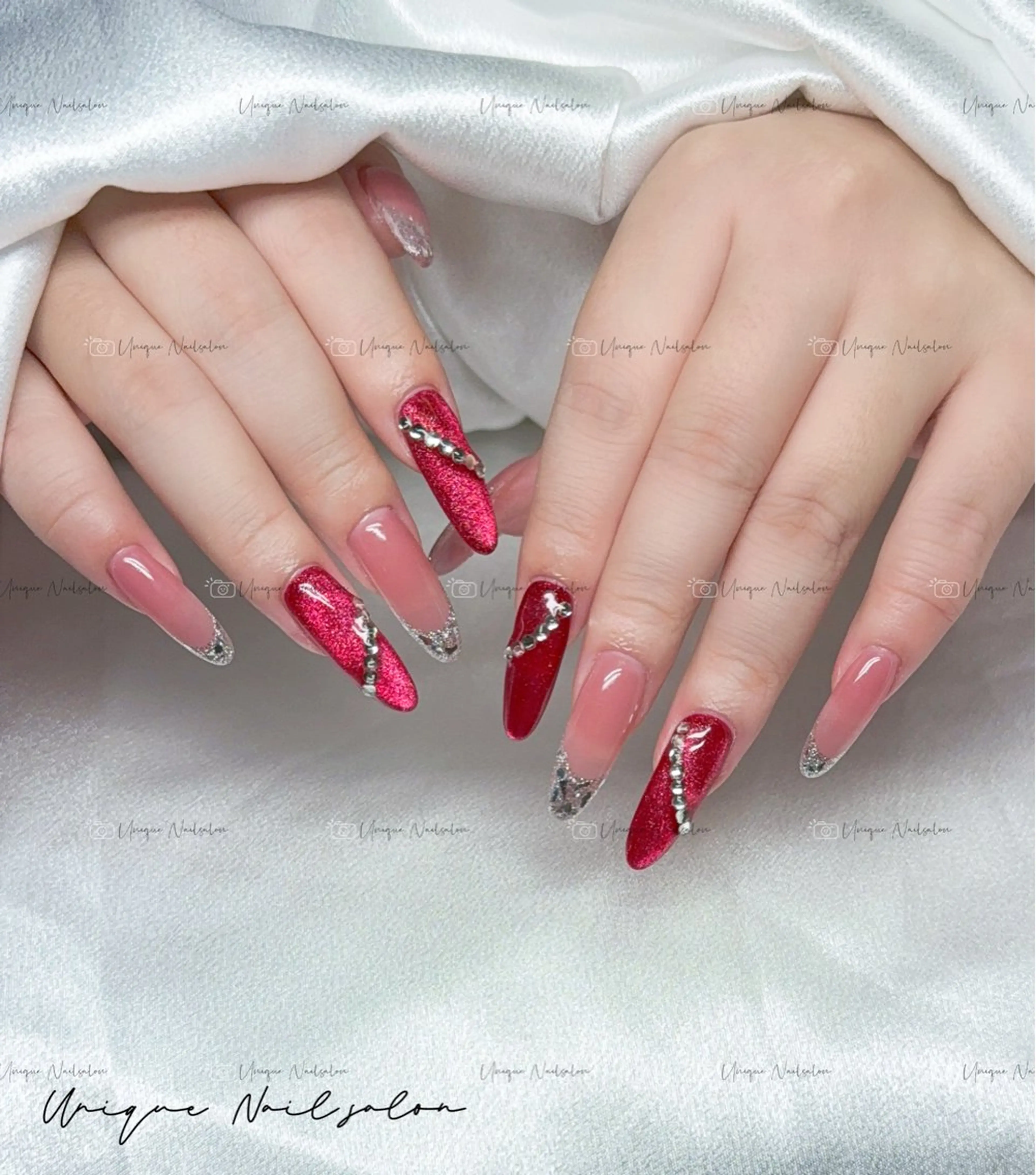 ネイル UniqueNail 長さだし専門店のネイルデザイン