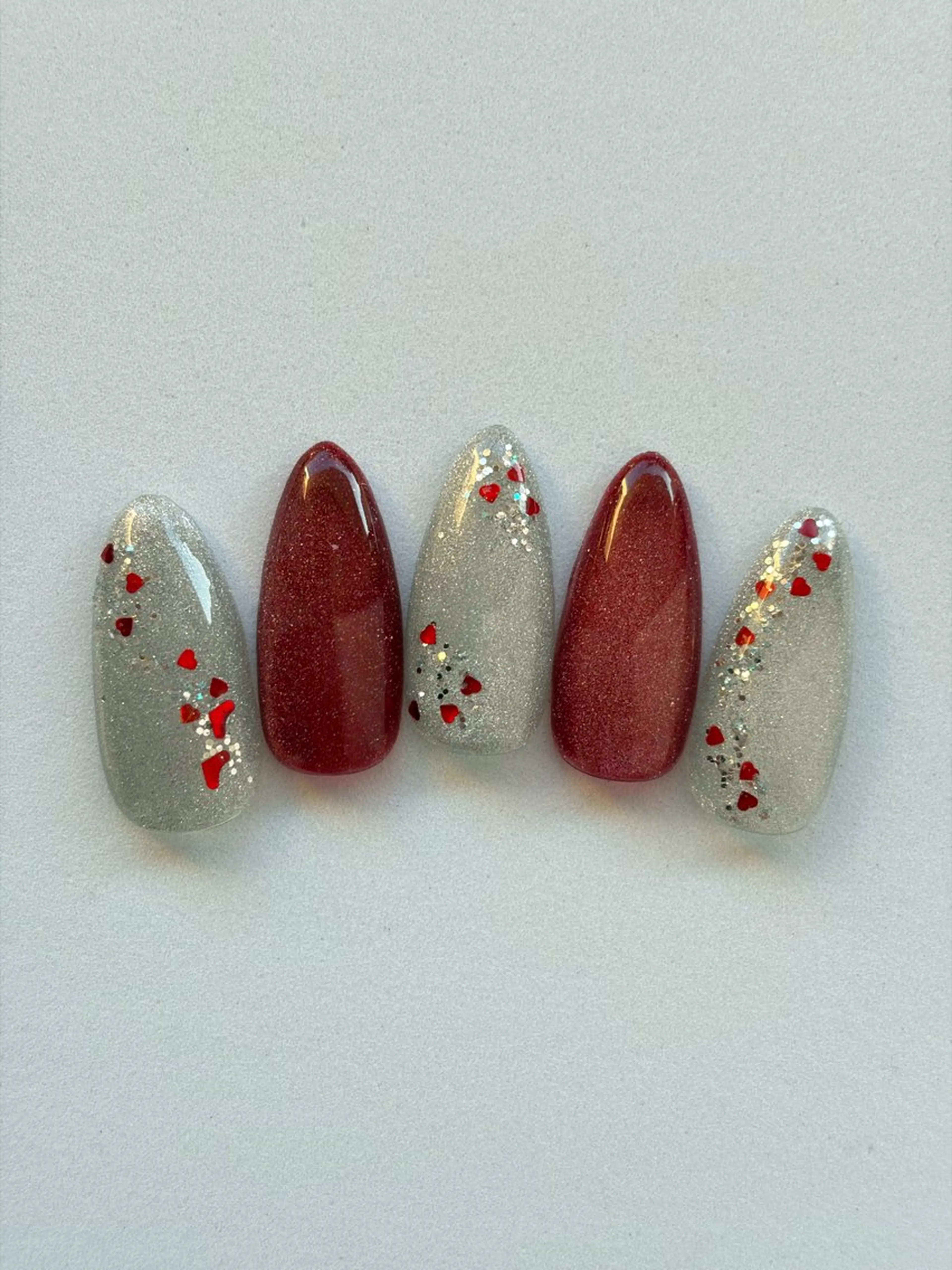 ネイル ハート キラキラネイル マグネットネイル オフィスネイル ハンドネイル iro+ nailのネイルデザイン