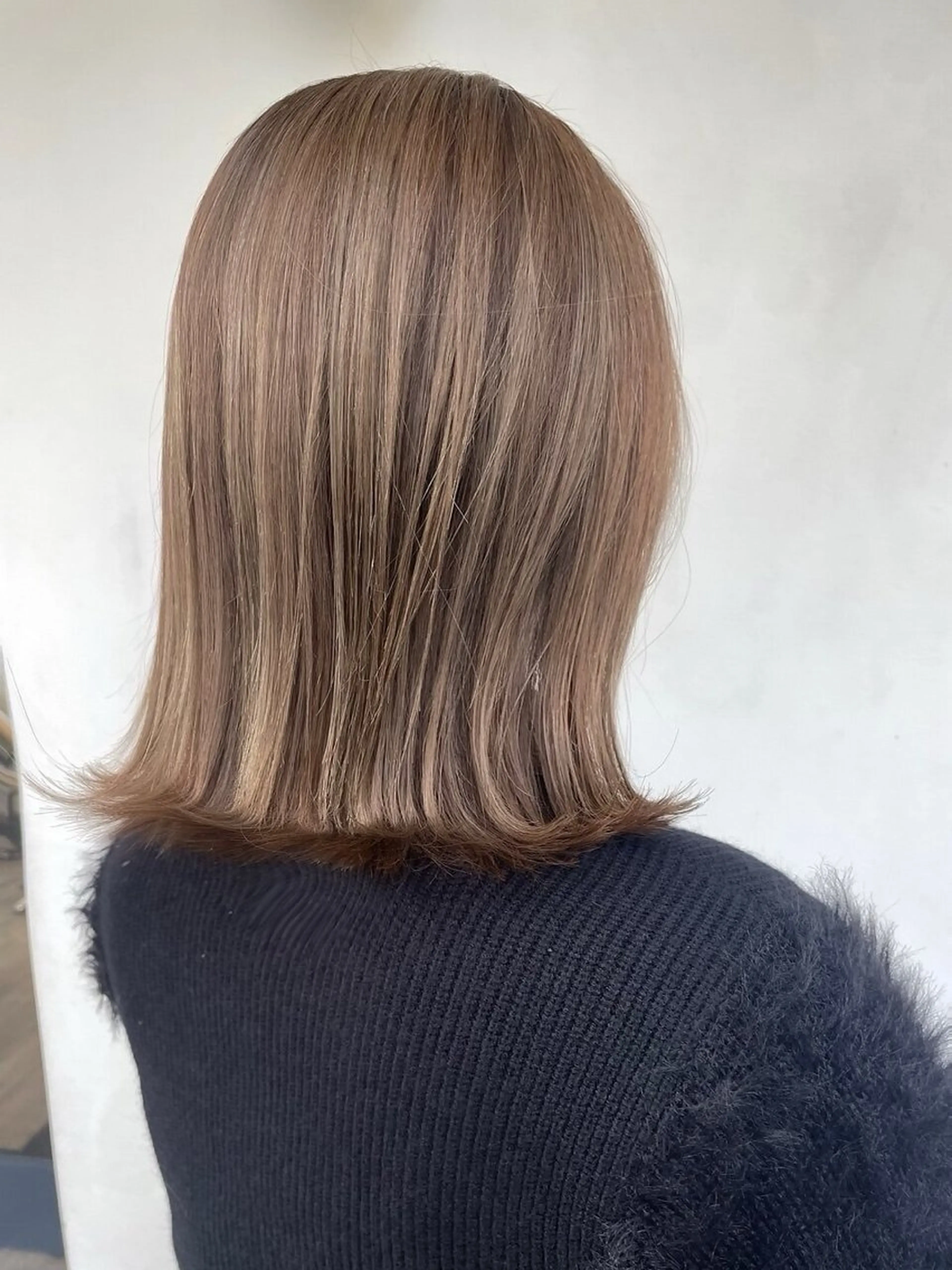 ミディアム 岡村 羽陽のヘアスタイル