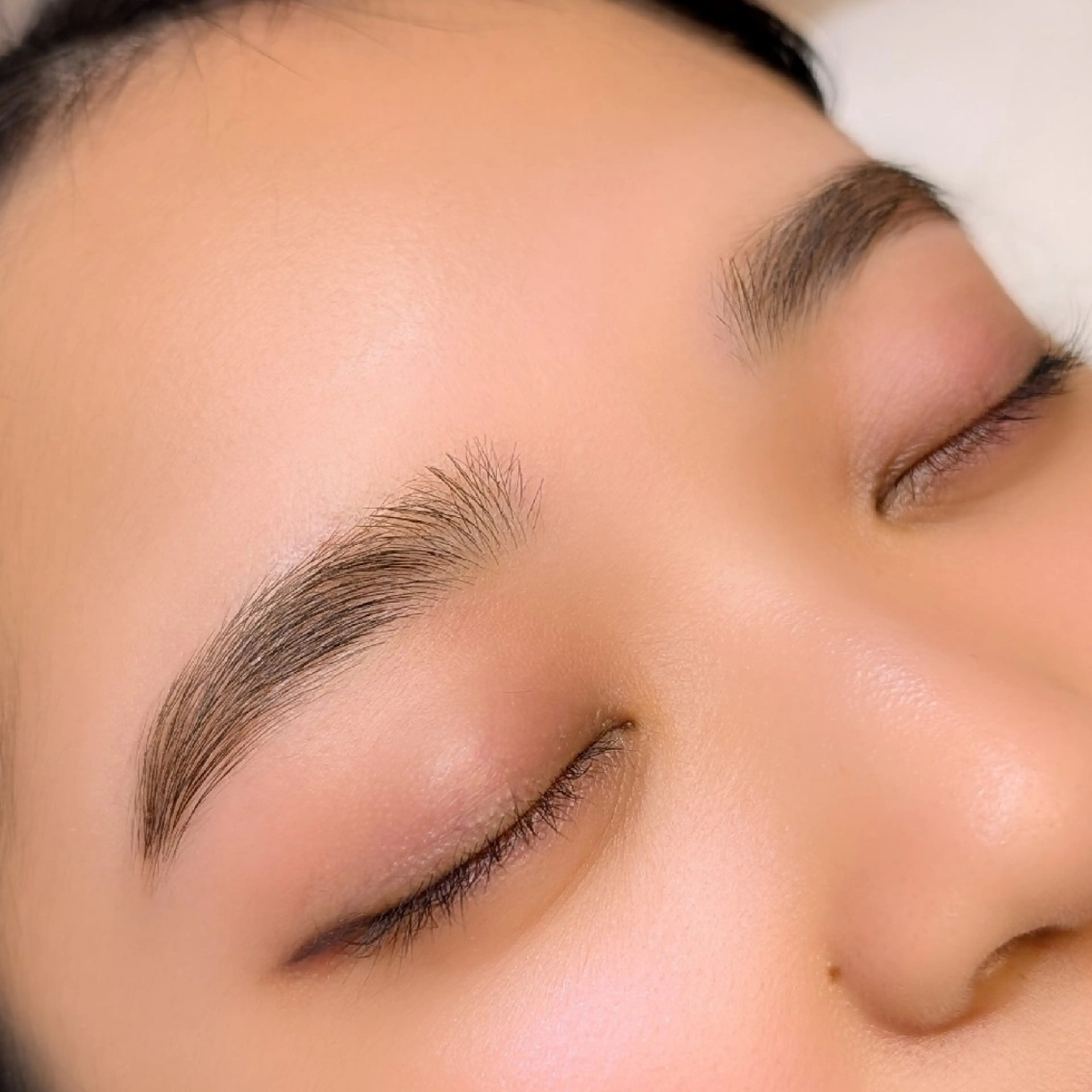 アイブロウ enu eyelash所属・enu eyelash 愛子のマツエク・マツパデザイン