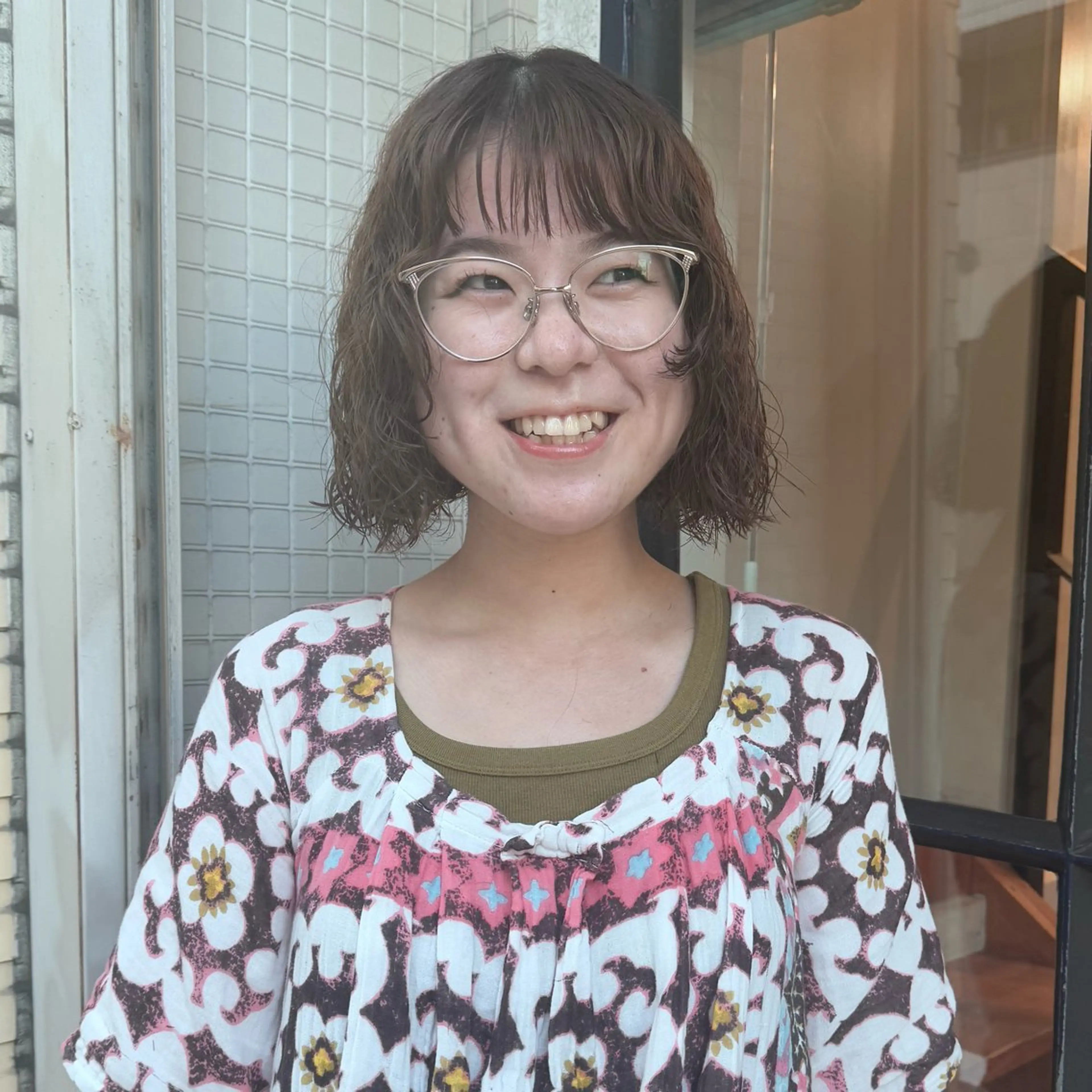 ミディアム カラー パーマ カット ヘアカラー パーマ トリートメント Lilu しずくのヘアスタイル