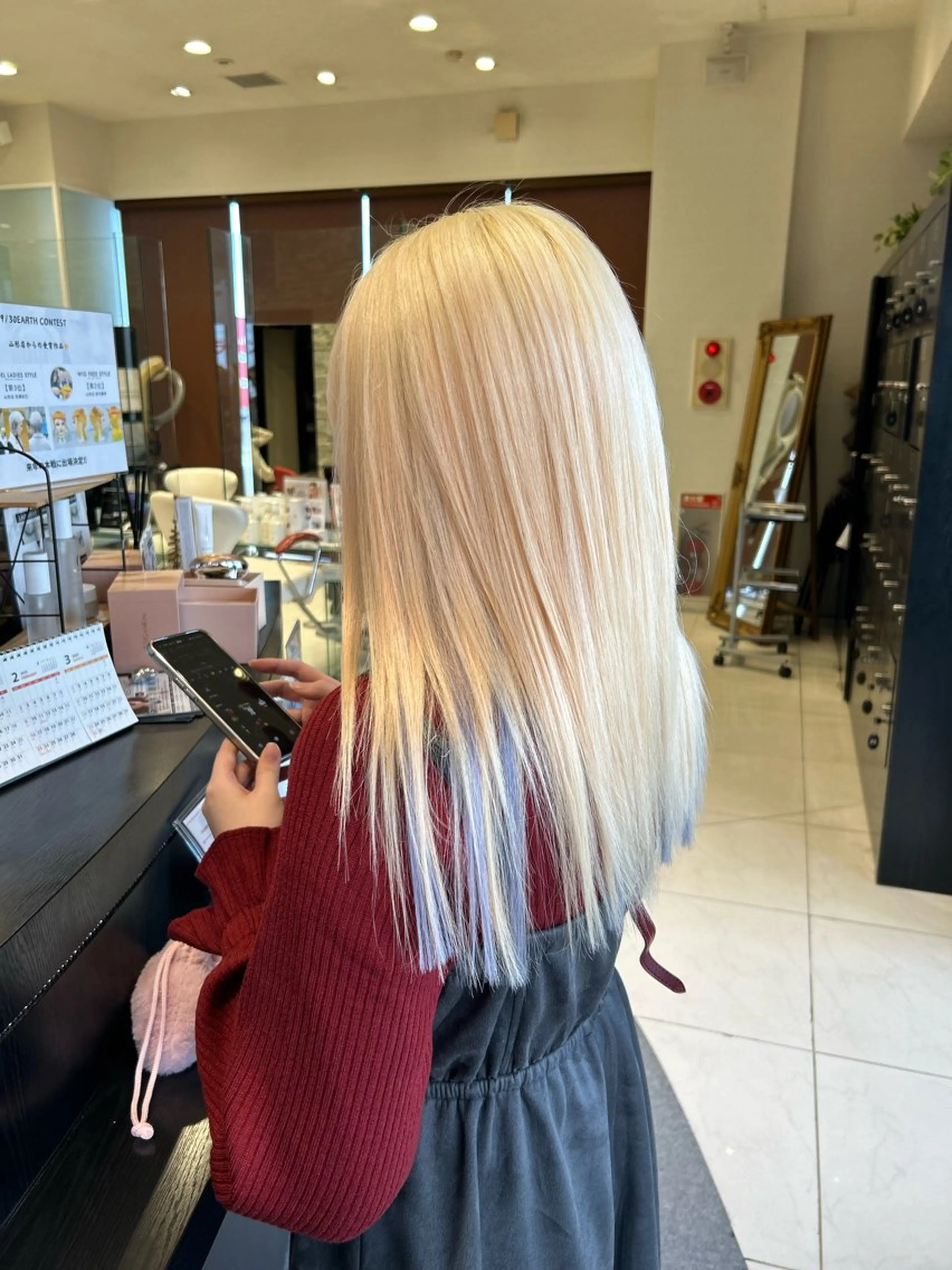 ロング カラー ブリーチ ブロンド ハイトーンカラー カット ヘアカラー トリートメント カラーと言ったら SAWARAのヘアスタイル