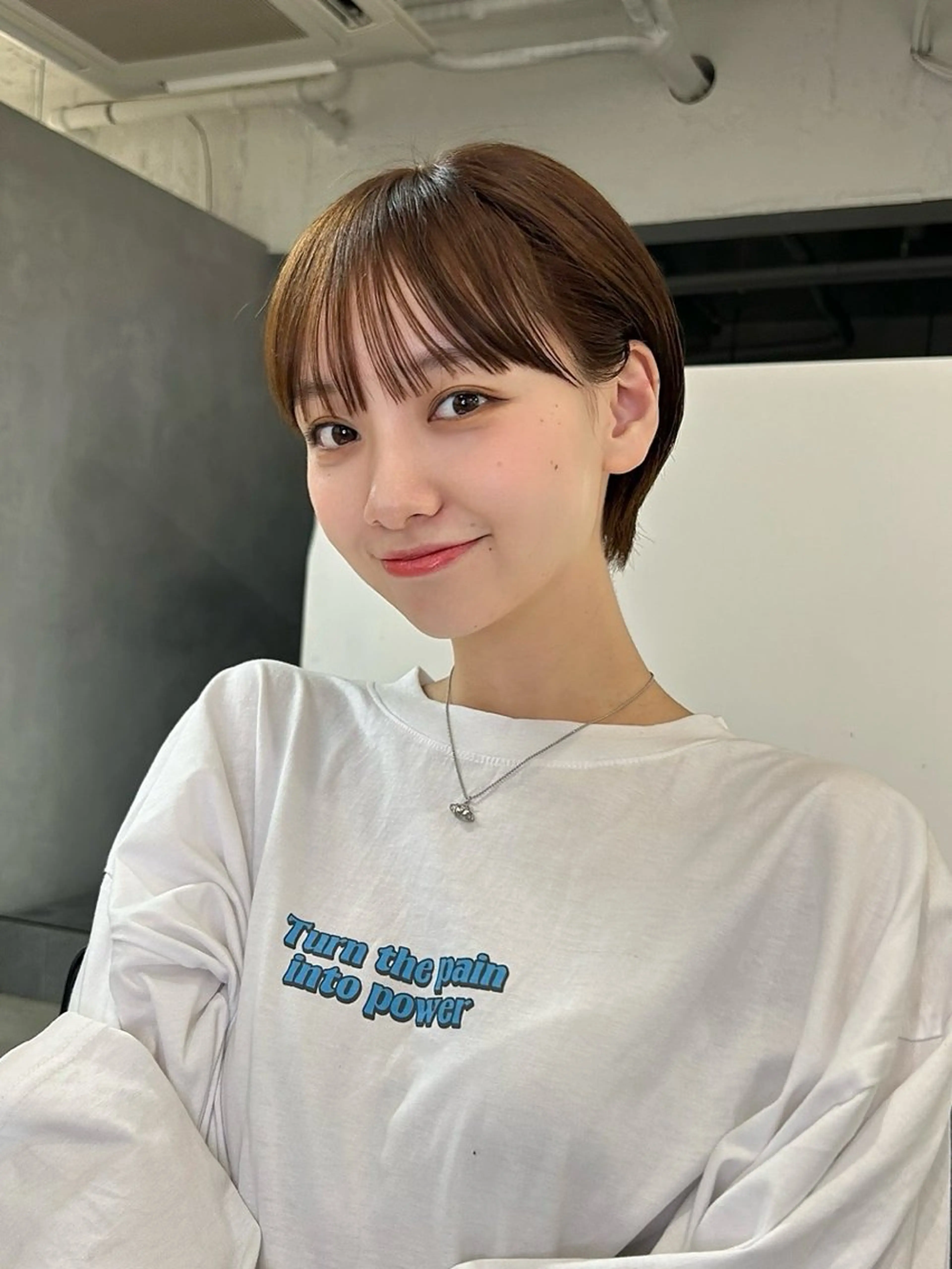 ショート カラー ベージュカラー ショートヘア カット ヘアカラー トリートメント ❤️ショートカット ・顔周りカット❤️のヘアスタイル