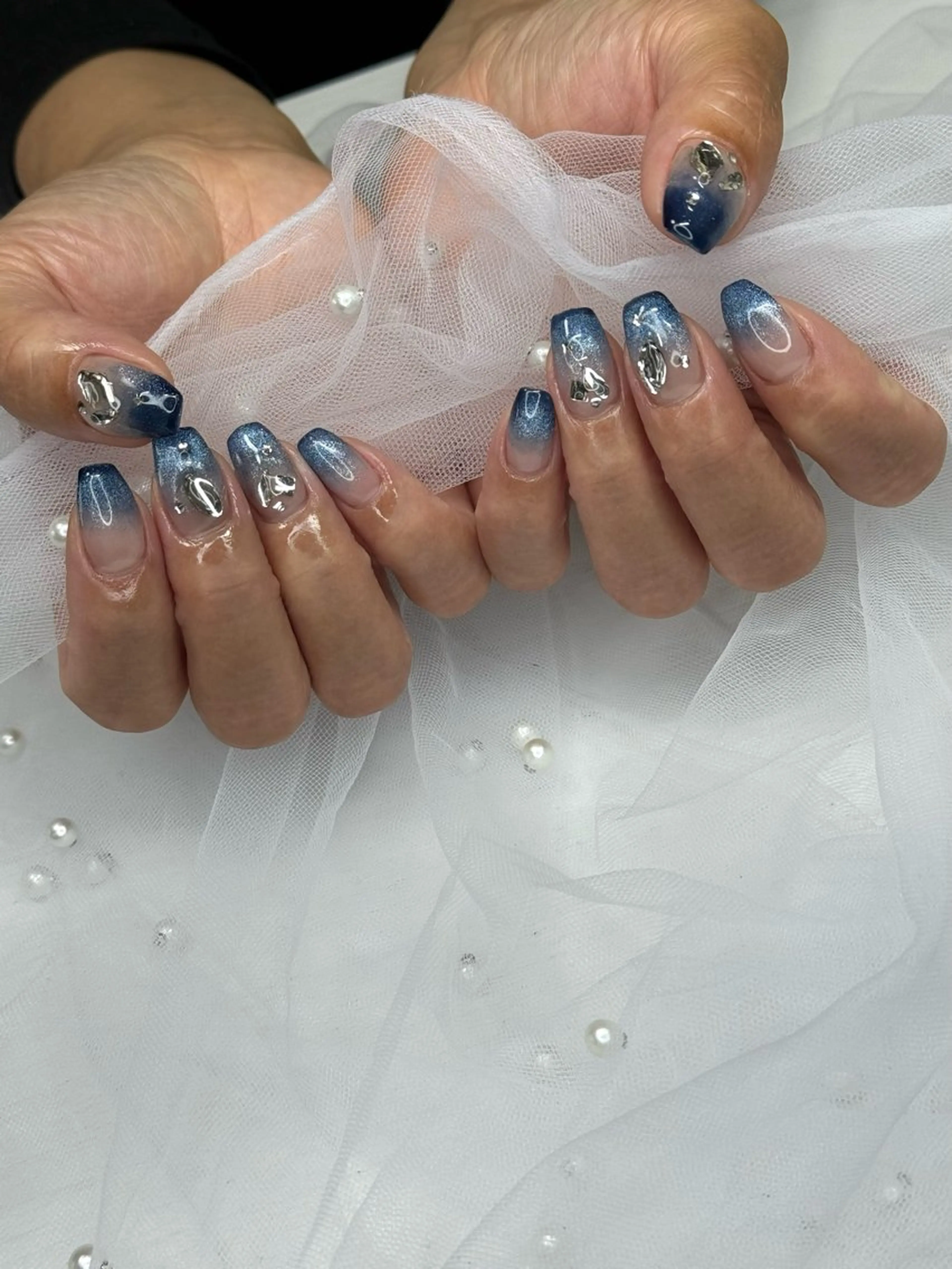 ネイル オーロラネイル フラッシュネイル フットネイル フレンチネイル 氷ネイル・うるうるネイル ハンドネイル VENa eye＆ nail salonのマツエク・マツパデザイン