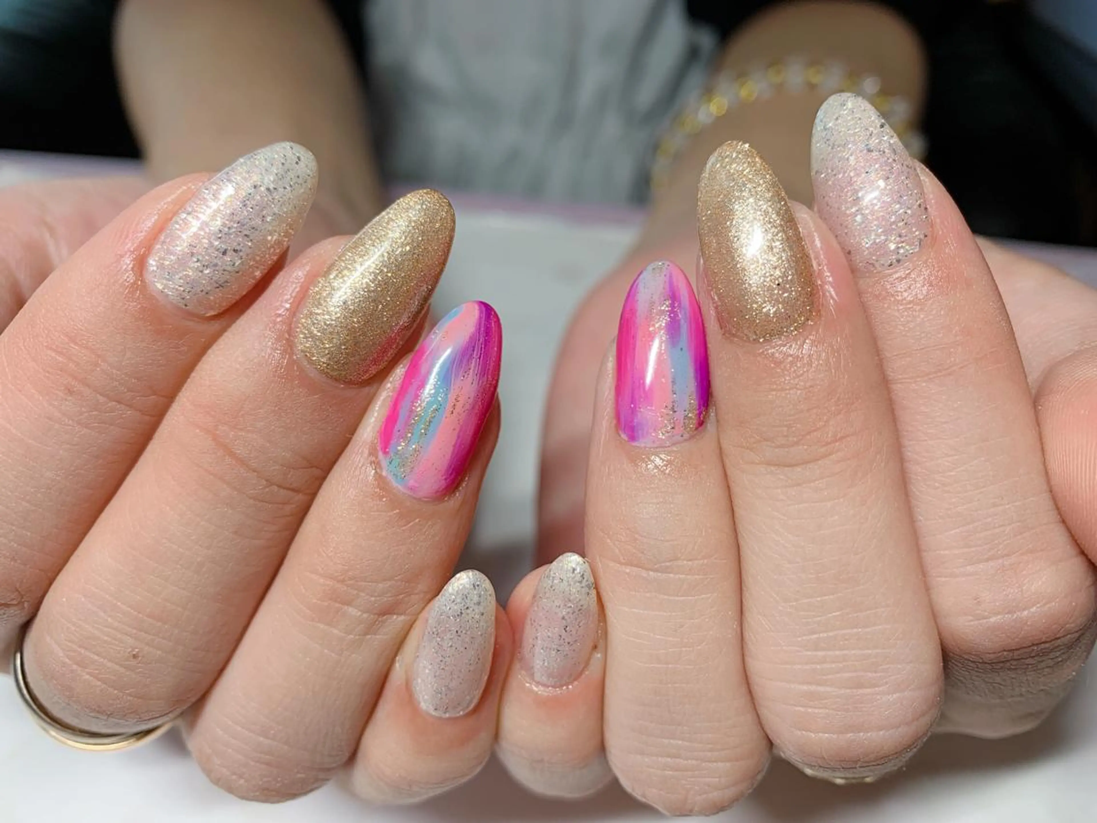 ミディアム ハンドネイル 野口 あいこのエステ・リラクイメージ