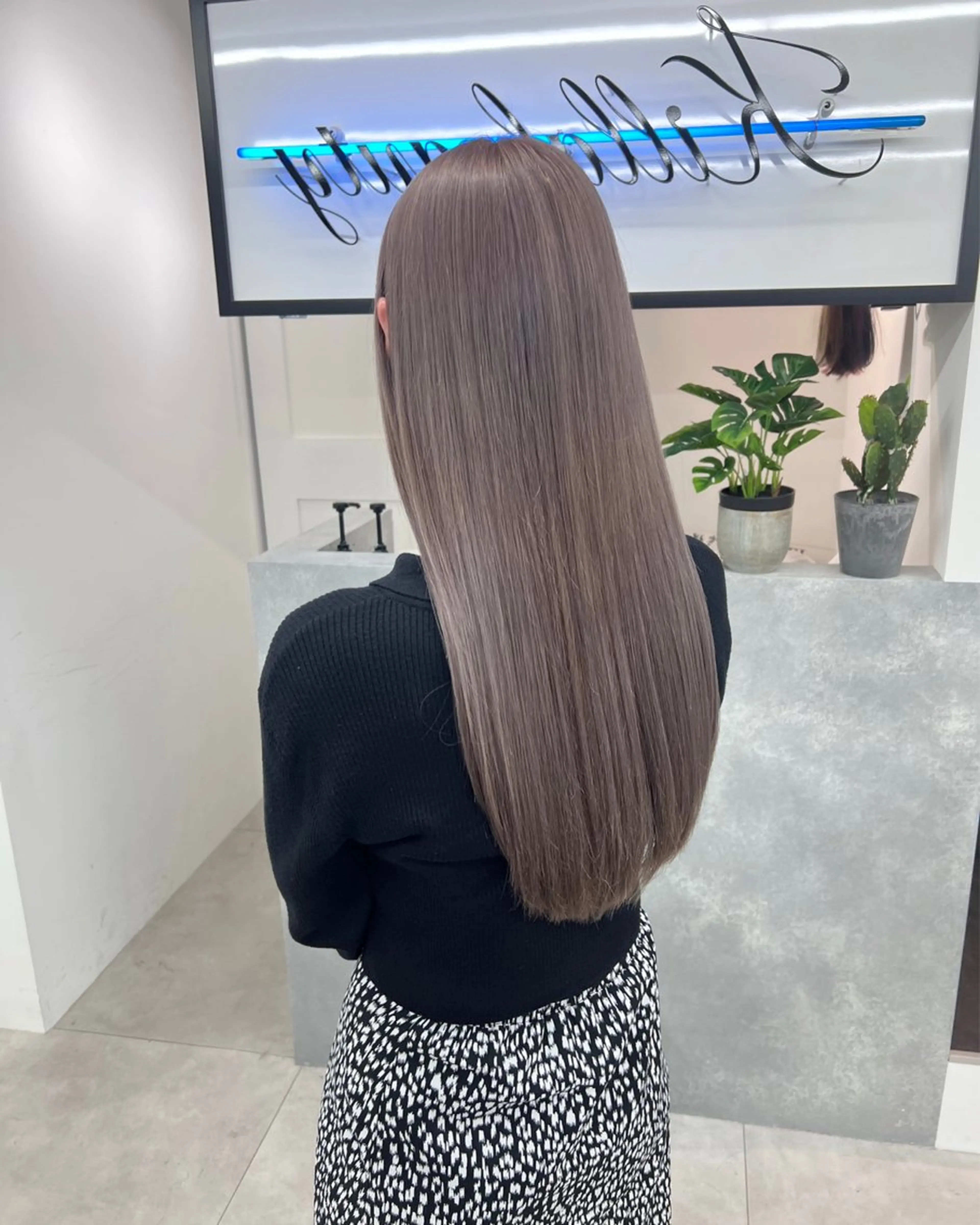 ロング ヘアカラー トリートメント ハイトーン/ブリーチ 八重津　　晃輔のヘアスタイル