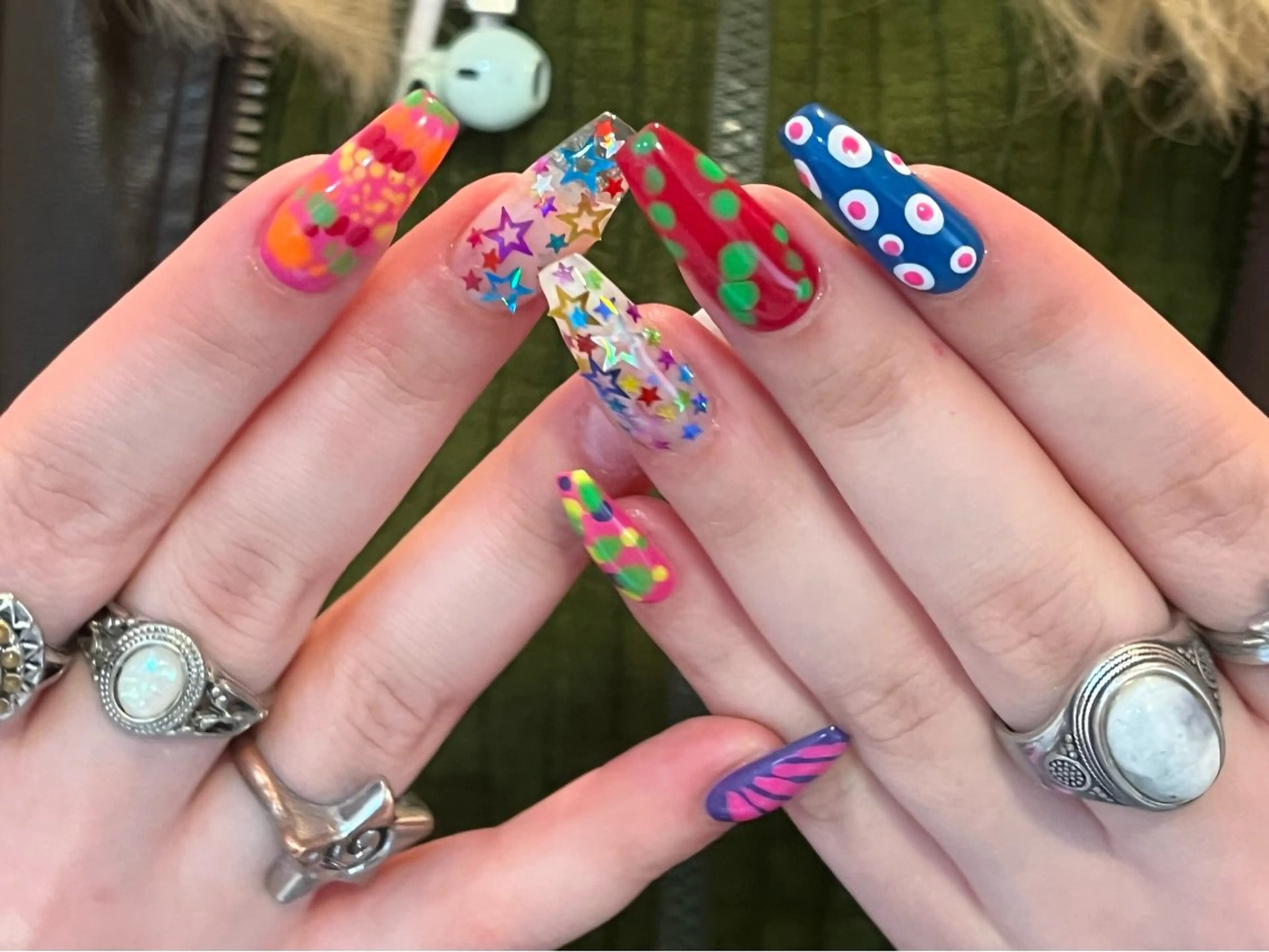 ネイル 文 /個性派ネイルのネイルデザイン