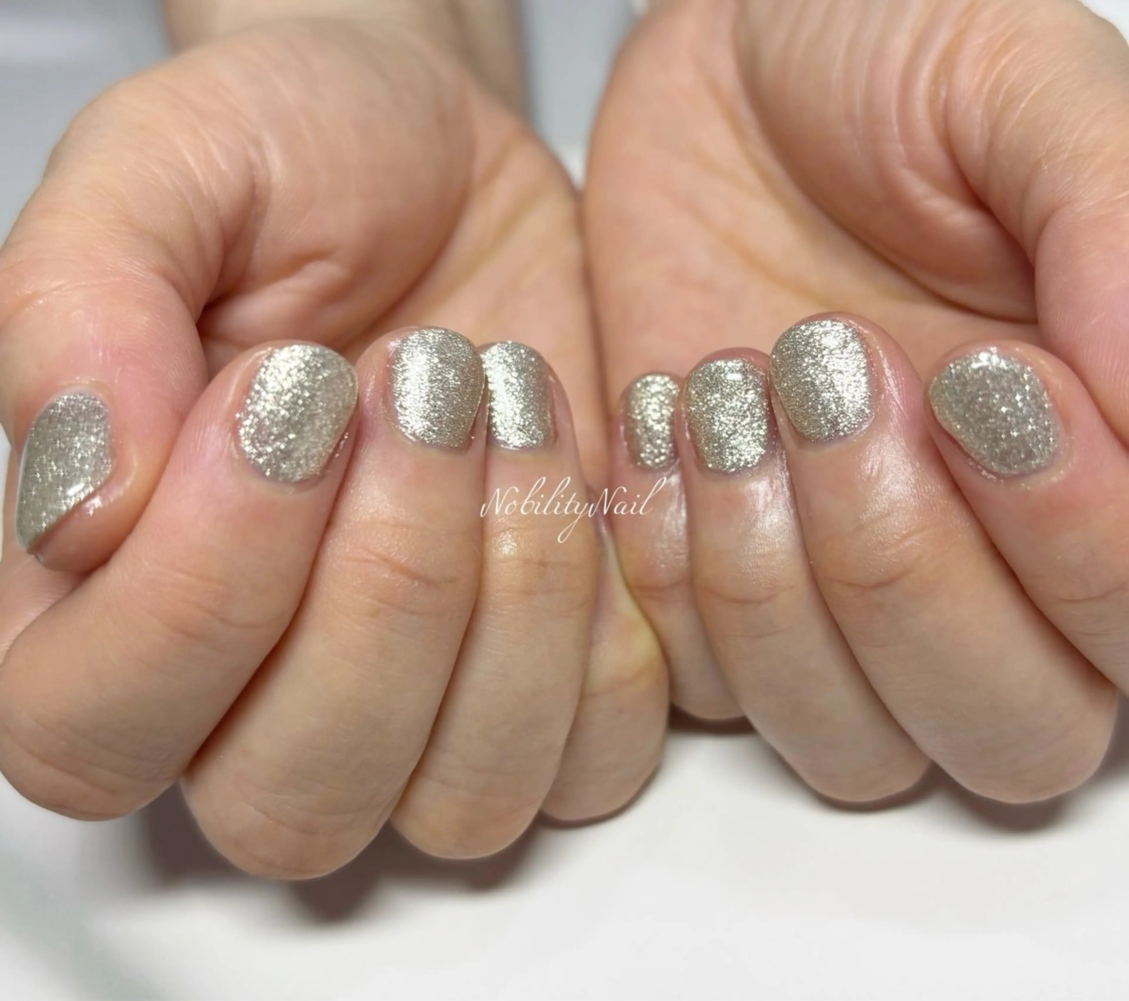 ネイル キラキラネイル ラメ(グリッター) ワンカラーネイル ネイルサロンNobilityNail所属・風口 麻由子のネイルデザイン