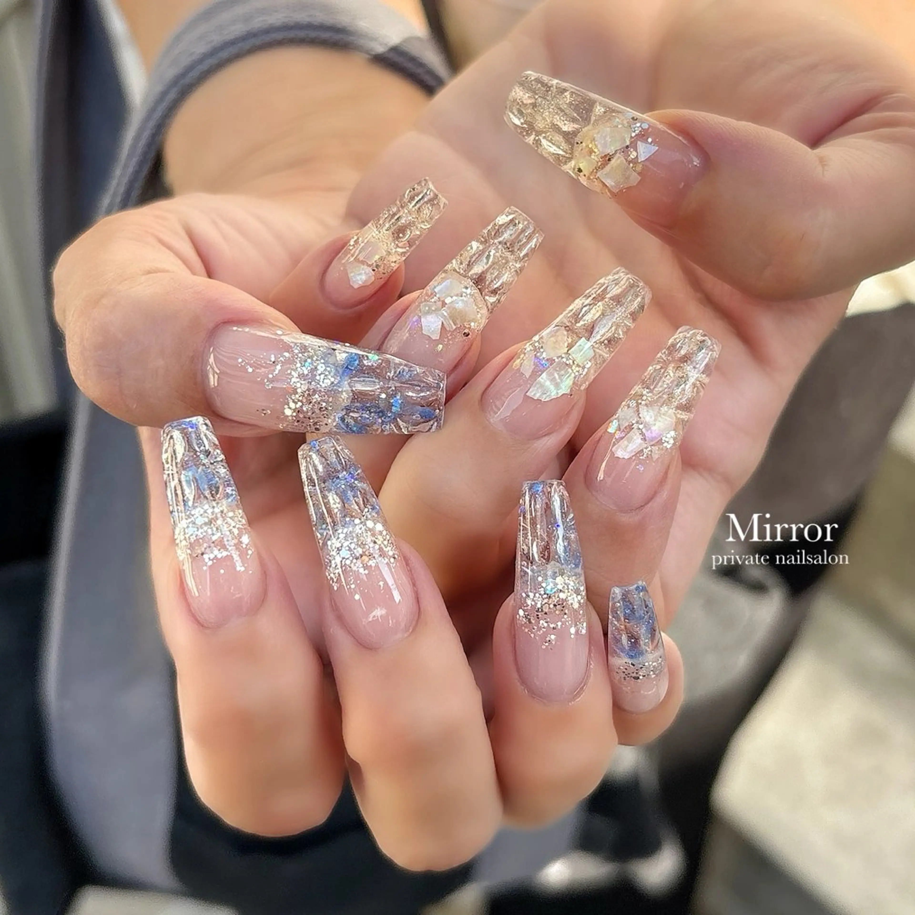 ネイル nailsalon Mirrorのネイルデザイン