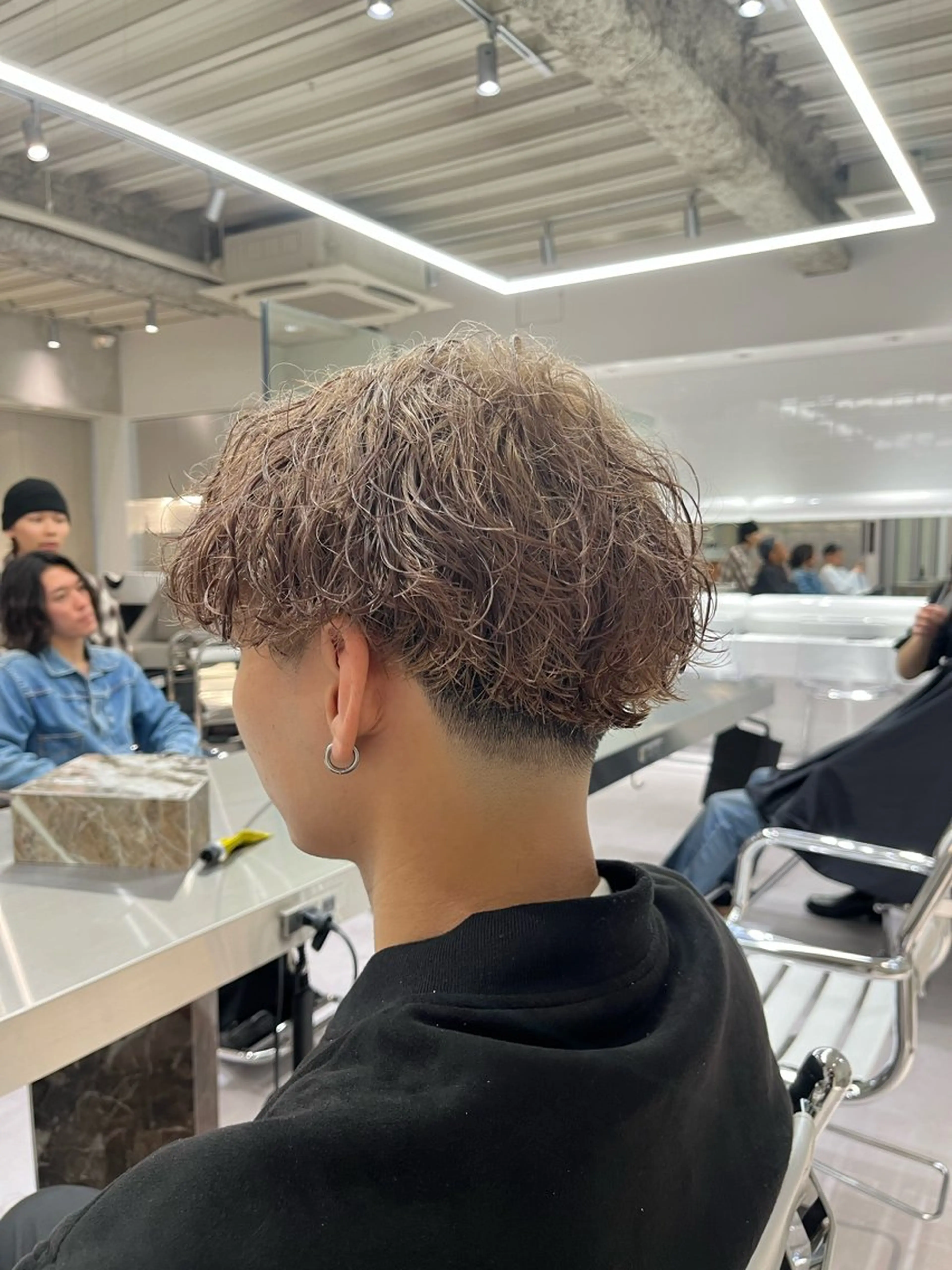 ショート パーマ メンズ soen所属・⚡メンズパーマフ ェードカットTomyのヘアスタイル