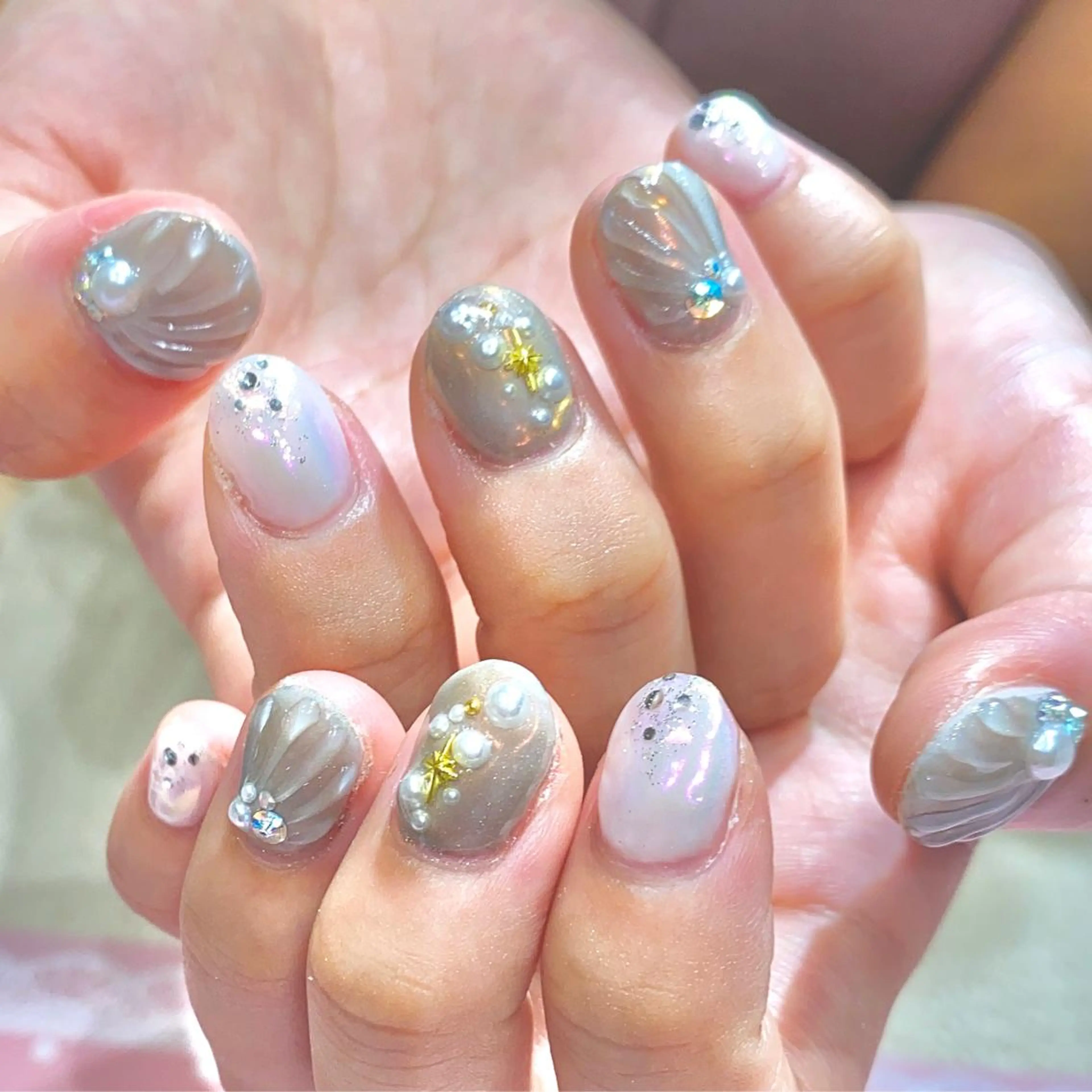 ネイル オーロラネイル ミラーネイル VIST☆ ｍａｍｉのネイルデザイン