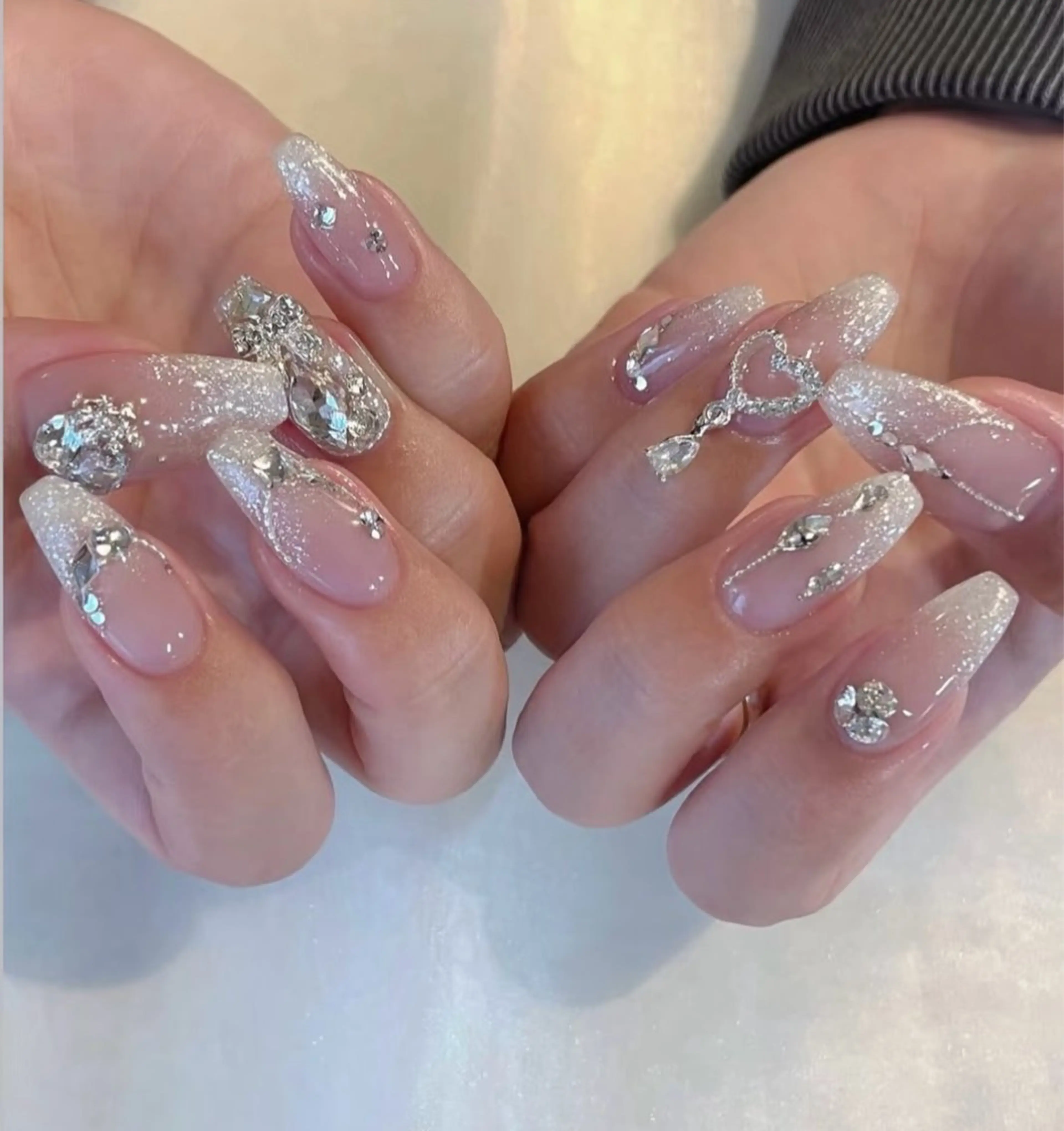 ネイル フラワーネイル フレンチネイル ジェルネイル ガラスフレンチ ハート ハンドネイル BabyYouMi nailのネイルデザイン