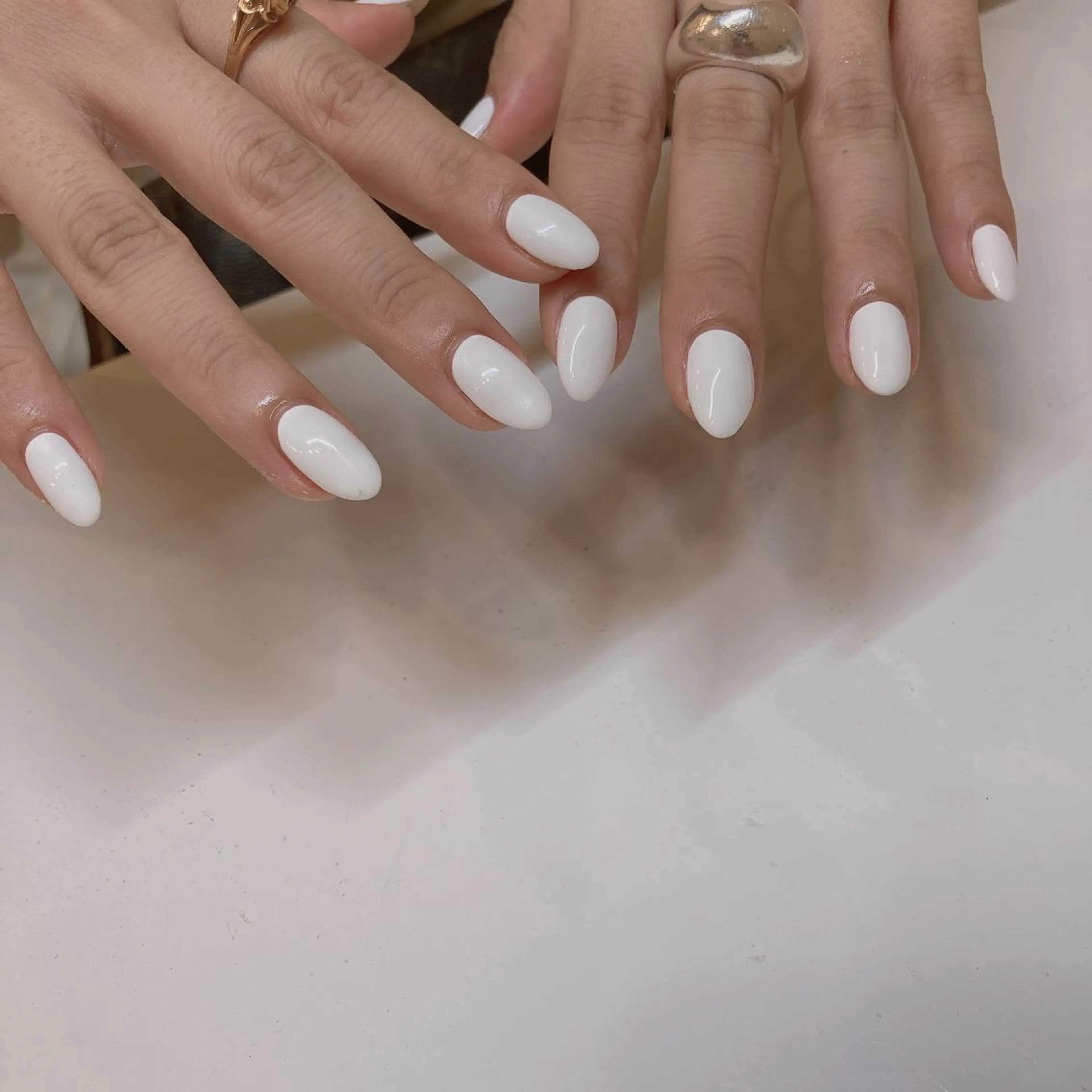 ネイル ワンカラーネイル ホワイト ハンドネイル 韓国ネイル/ワンホン ネイル🎀表参道3分のネイルデザイン