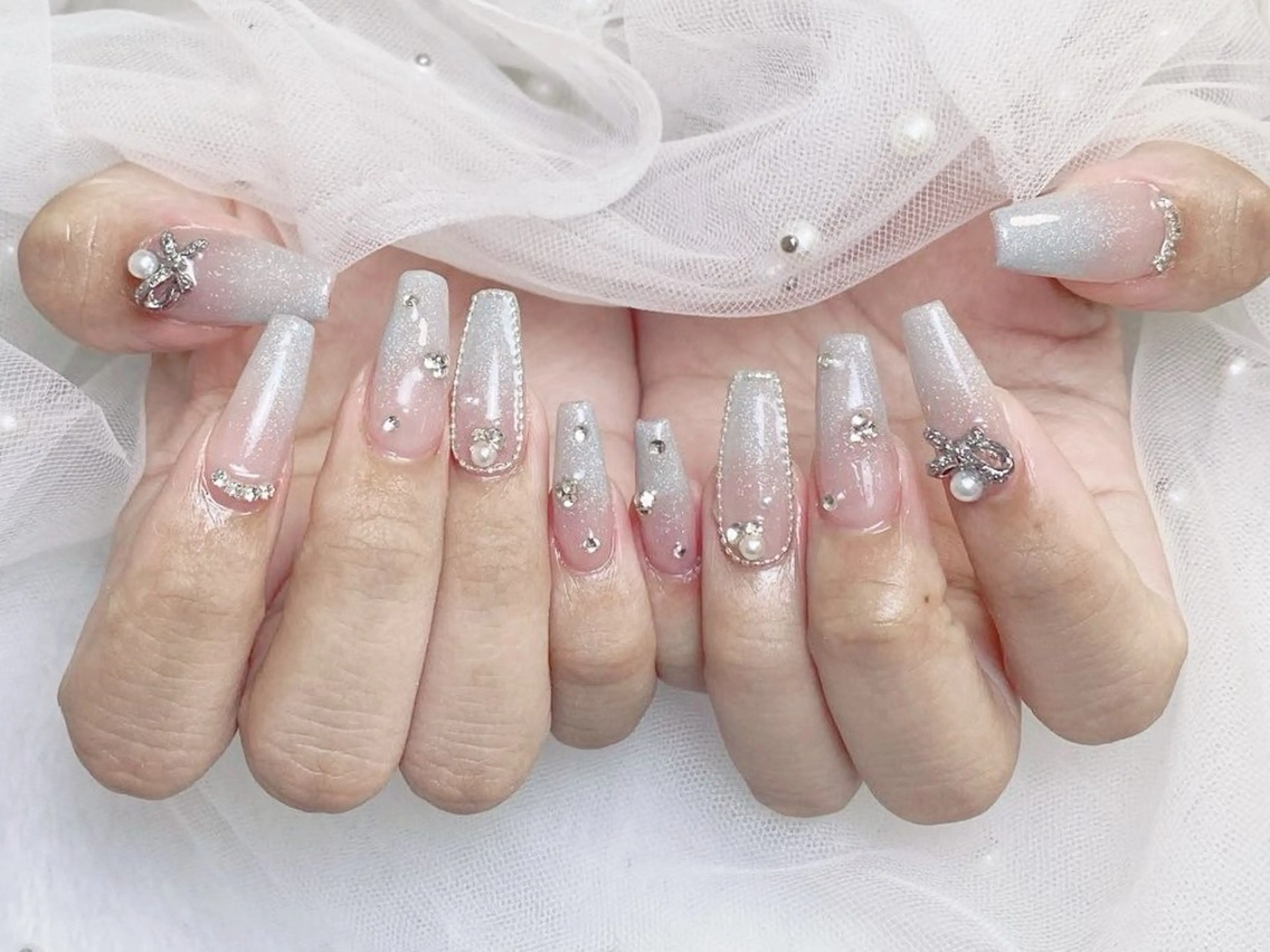 ネイル フレンチネイル ジェルネイル ハート 韓国ネイル マグネットネイル ハンドネイル ネイルサロン lotusのネイルデザイン