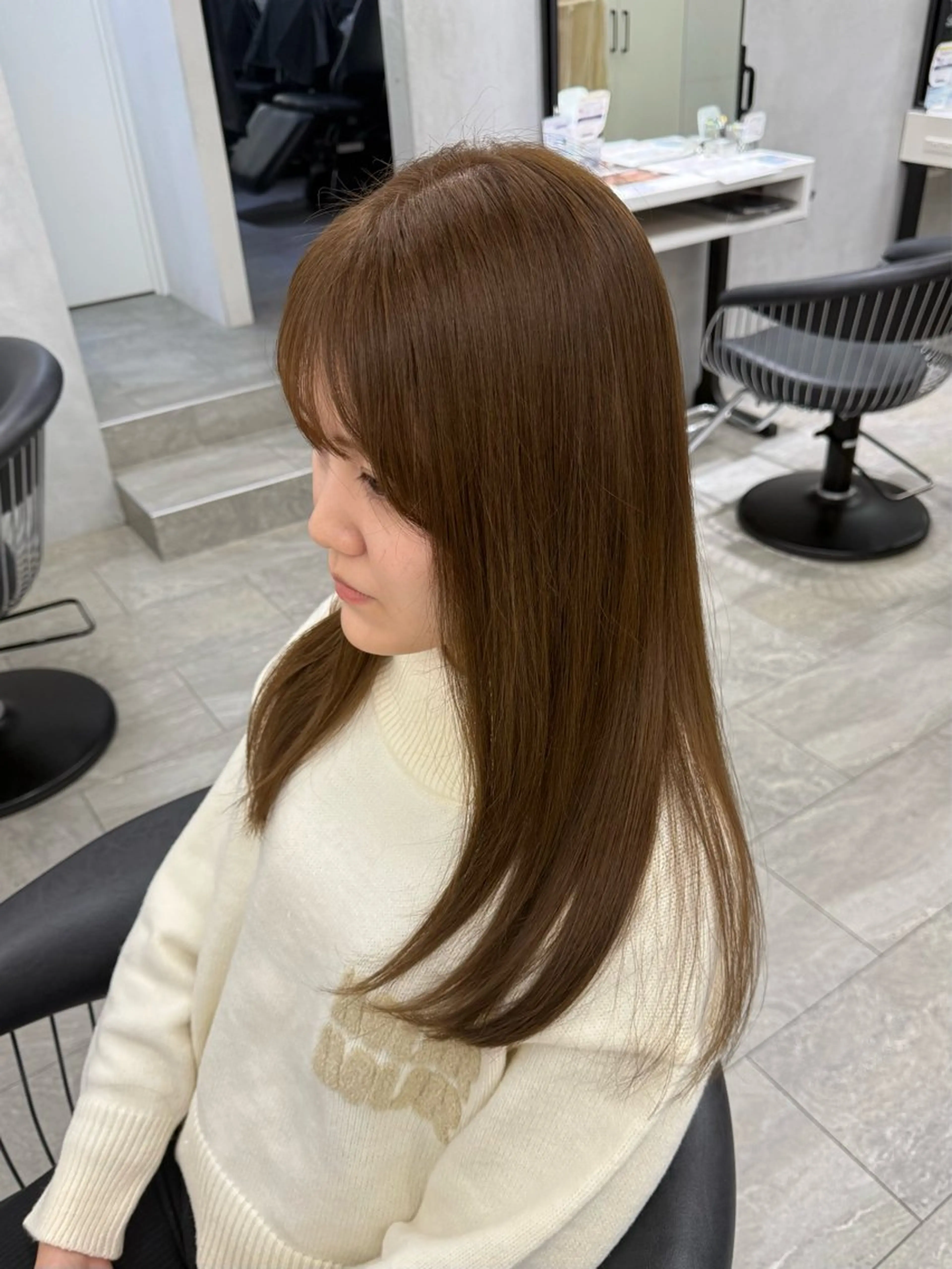 カラー 林 真依のヘアスタイル