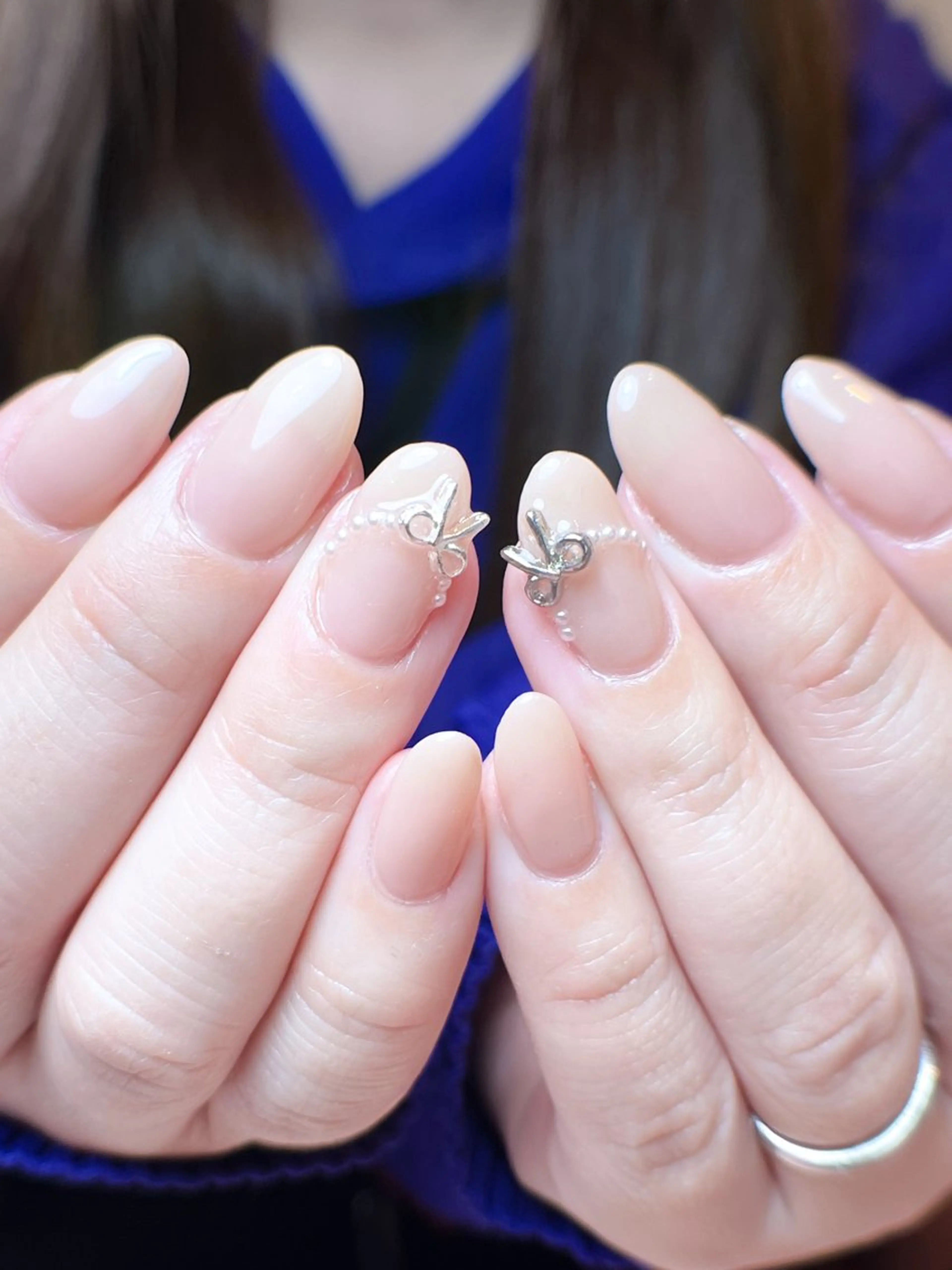 ネイル リボン シンプルネイル ハンドネイル ハンドケア ナツインフィニティ ネイルズ（なつ）のネイルデザイン