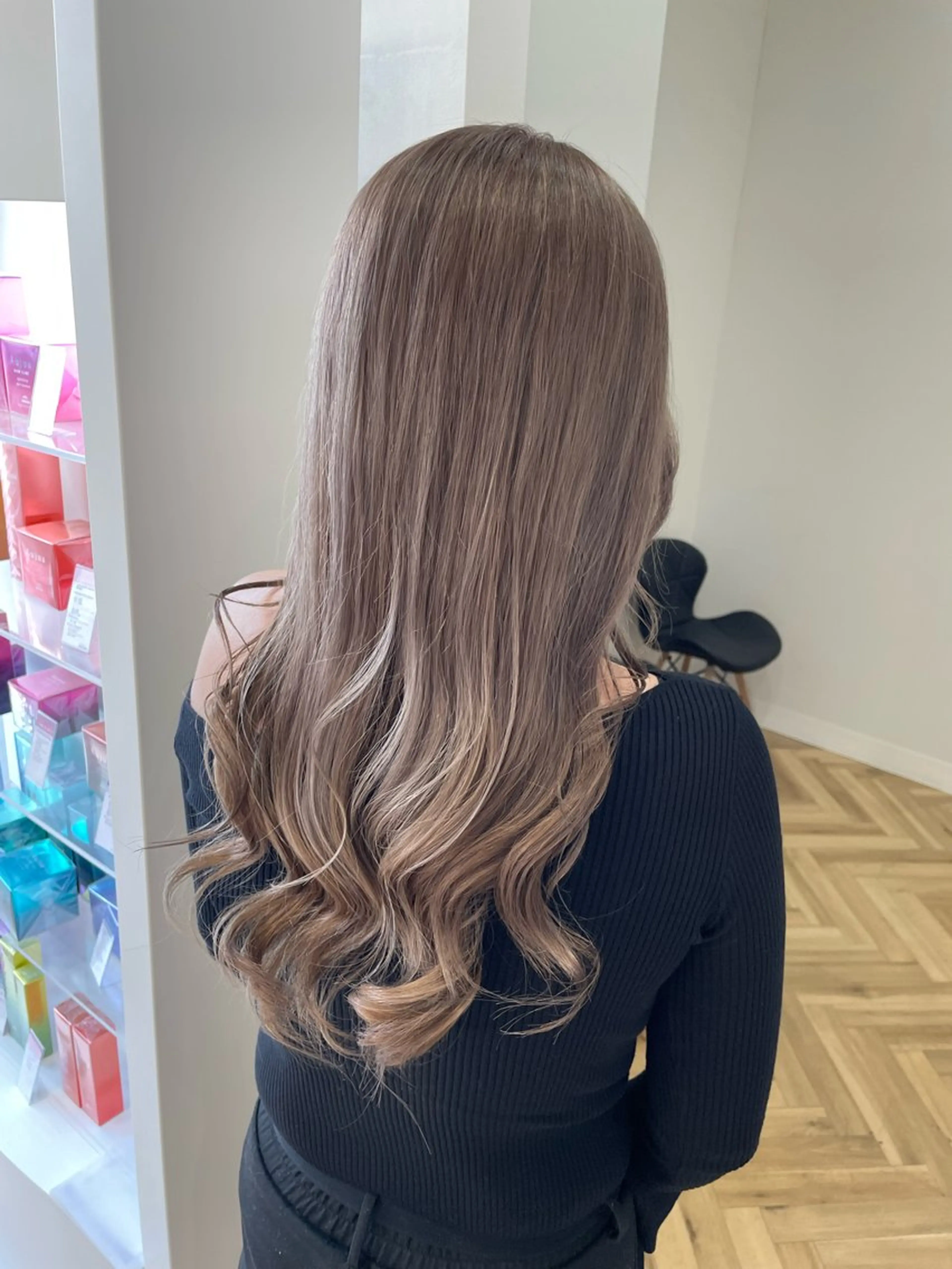 セミロング ヘアカラー 井上 亜海のヘアスタイル