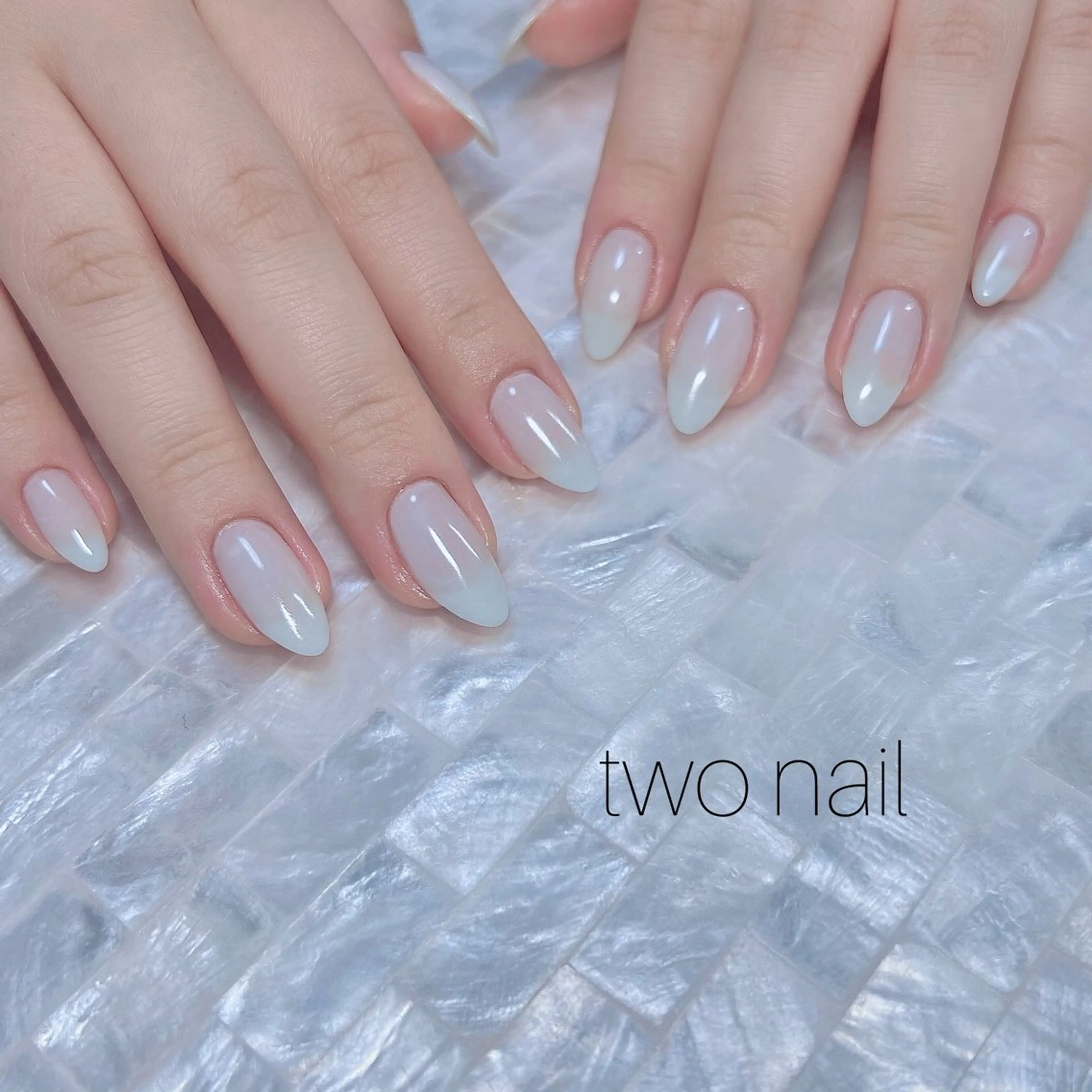 ネイル ネイルチップ ホワイト ハンドネイル two nailのネイルデザイン