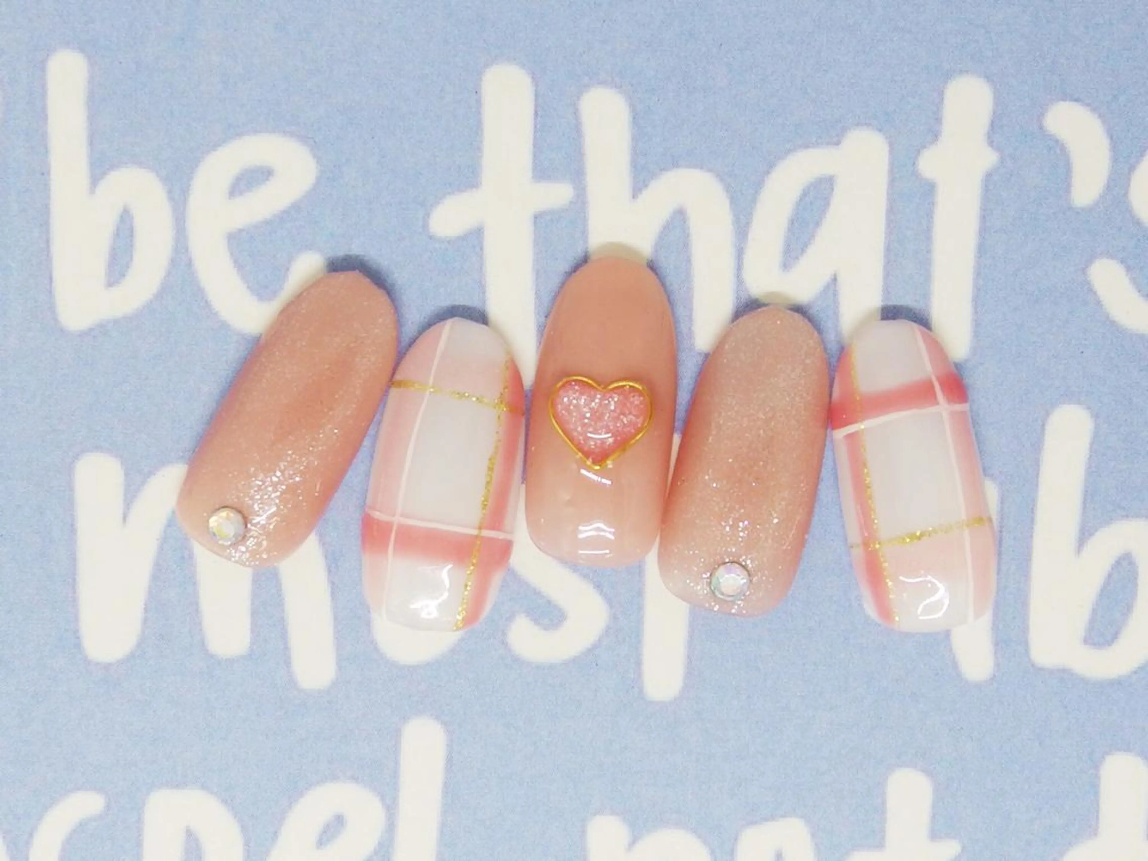 ネイル ハート 持ち込み ティーエヌ 金山駅東口店のネイルデザイン