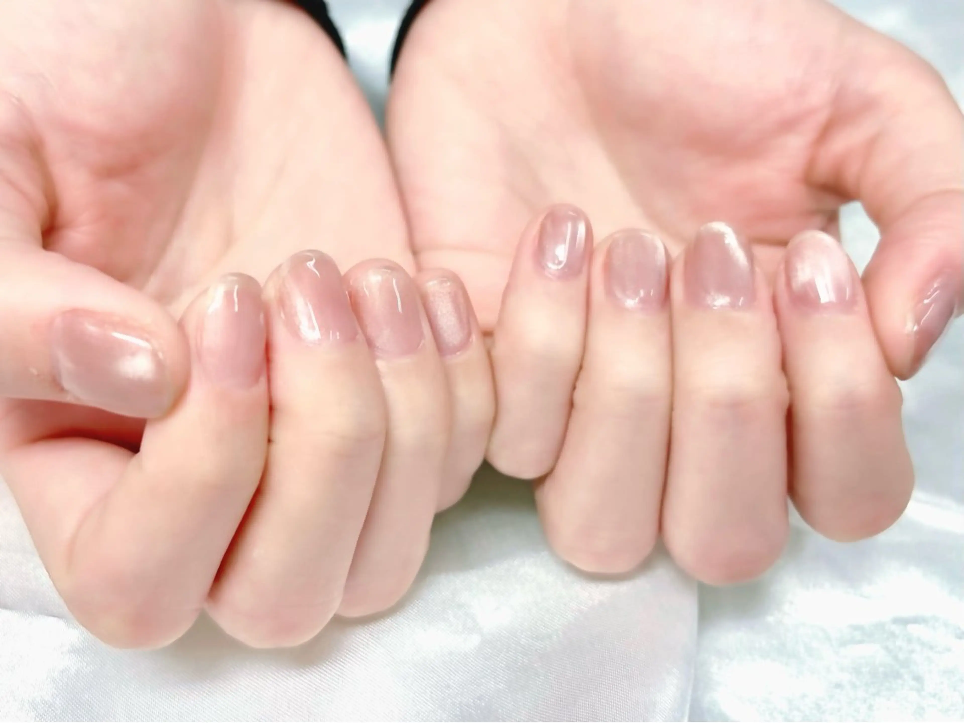 ネイル マグネットネイル マグネットワンカラー ワンカラーネイル 春ネイル ハンドネイル nimo🐠 パラジェル登録サロンのネイルデザイン