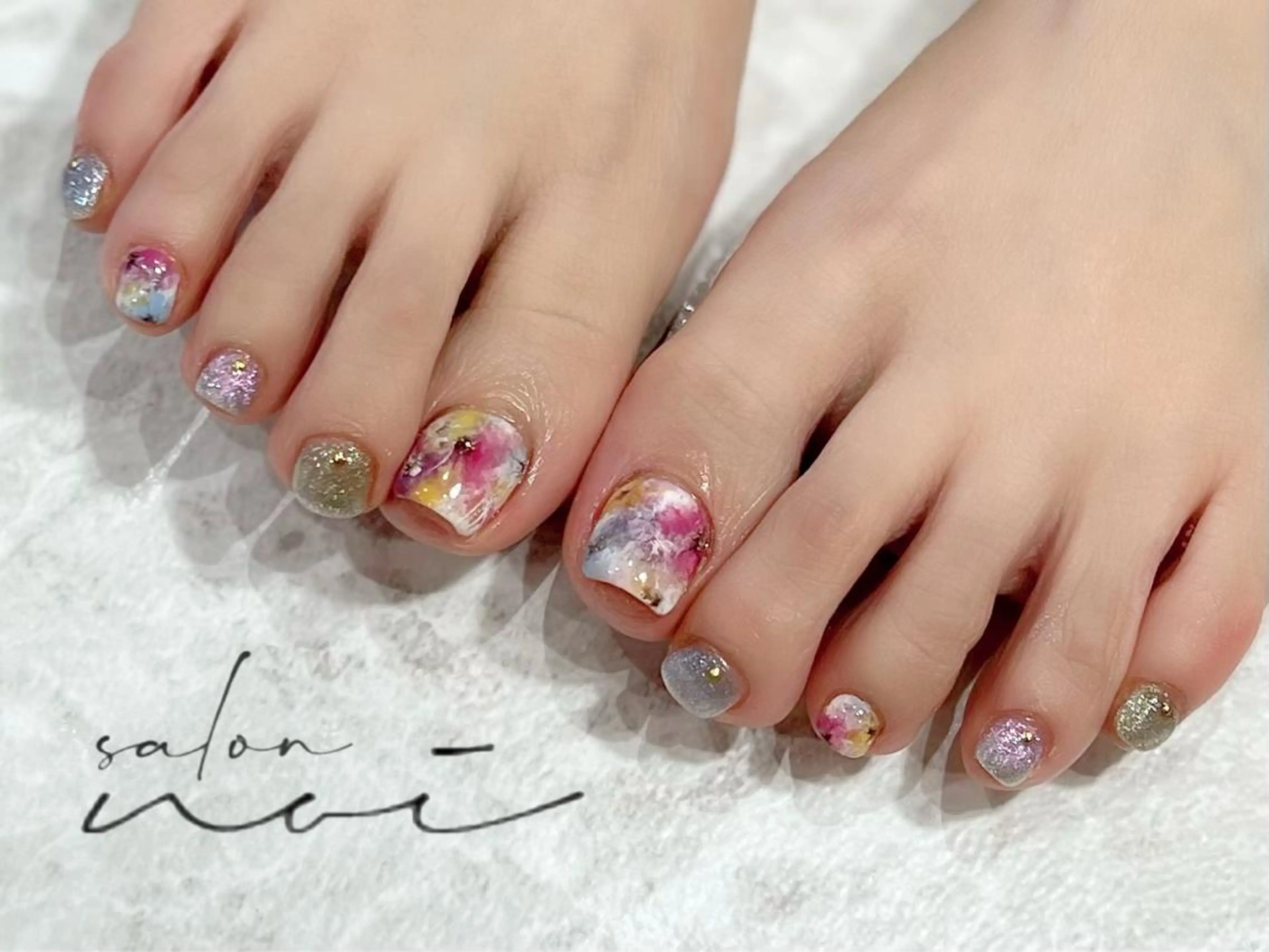 ネイル フラワーネイル ニュアンスネイル フットネイル salon noi所属・salon noiのネイルデザイン
