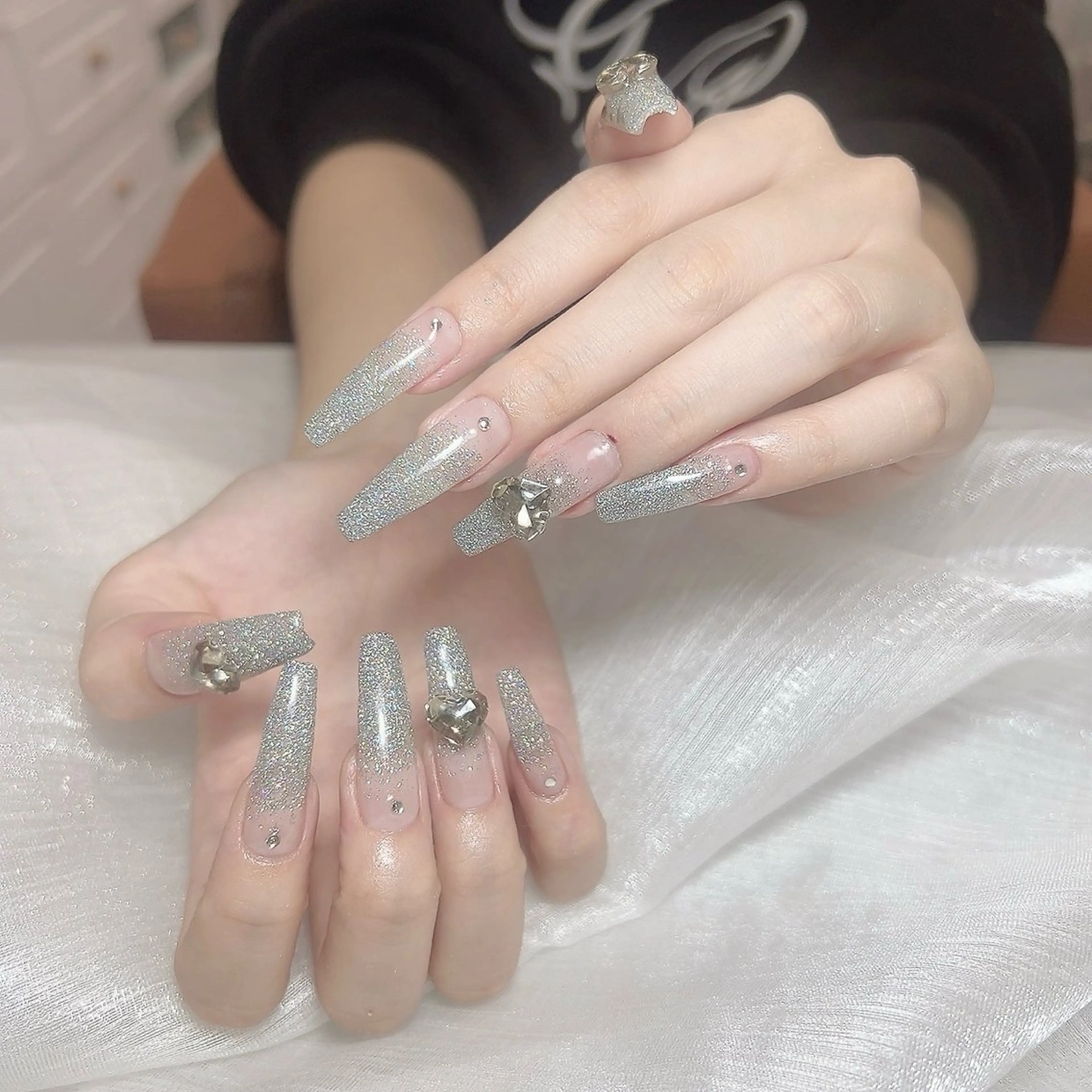 ネイル アートネイル フラッシュネイル ジェルネイル グラデーション ラメ(グリッター) ハンドネイル You&Me Reonaのネイルデザイン