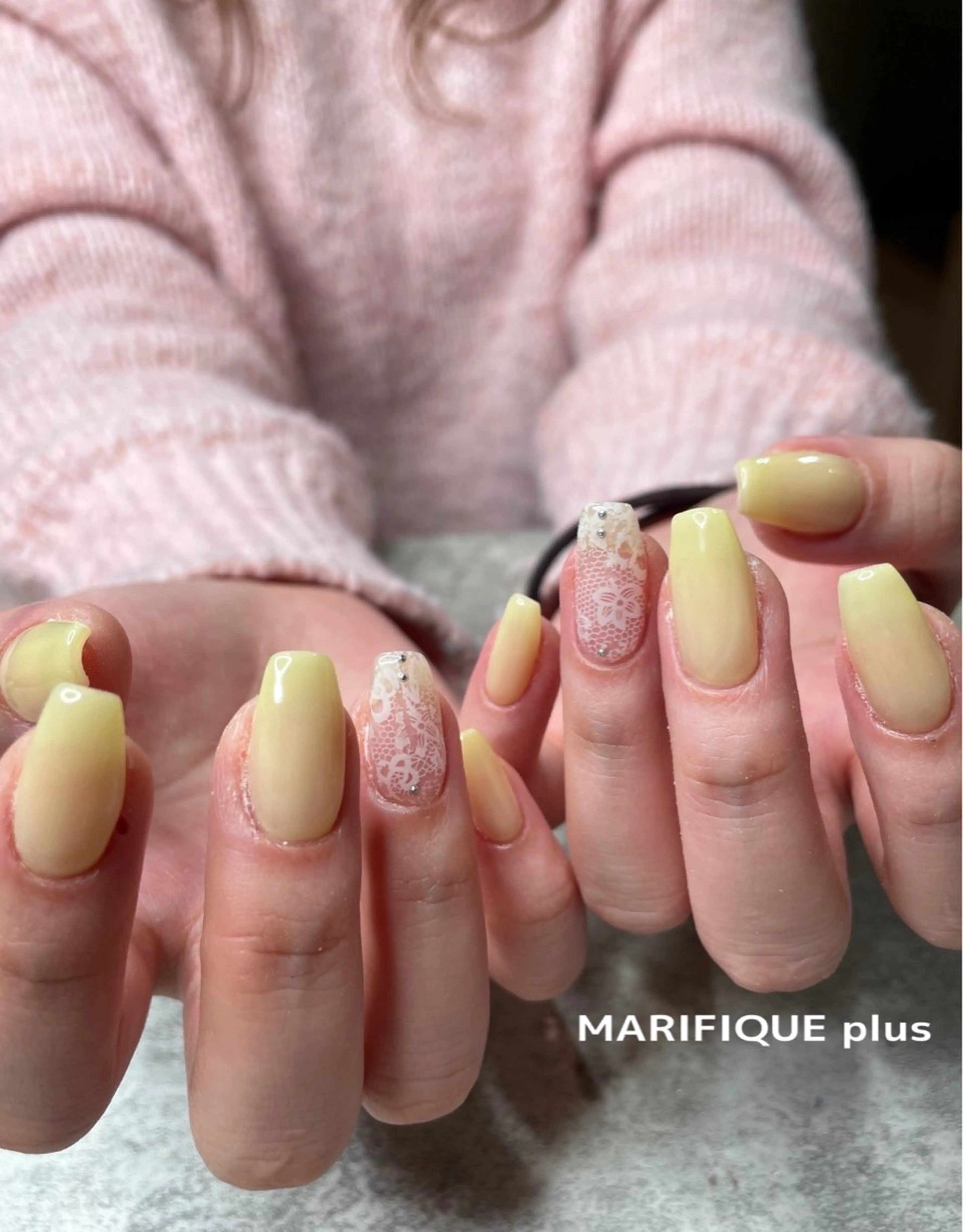 ネイル レース ワンカラーネイル パステルネイル 春ネイル 黄色 ハンドネイル ma riのネイルデザイン