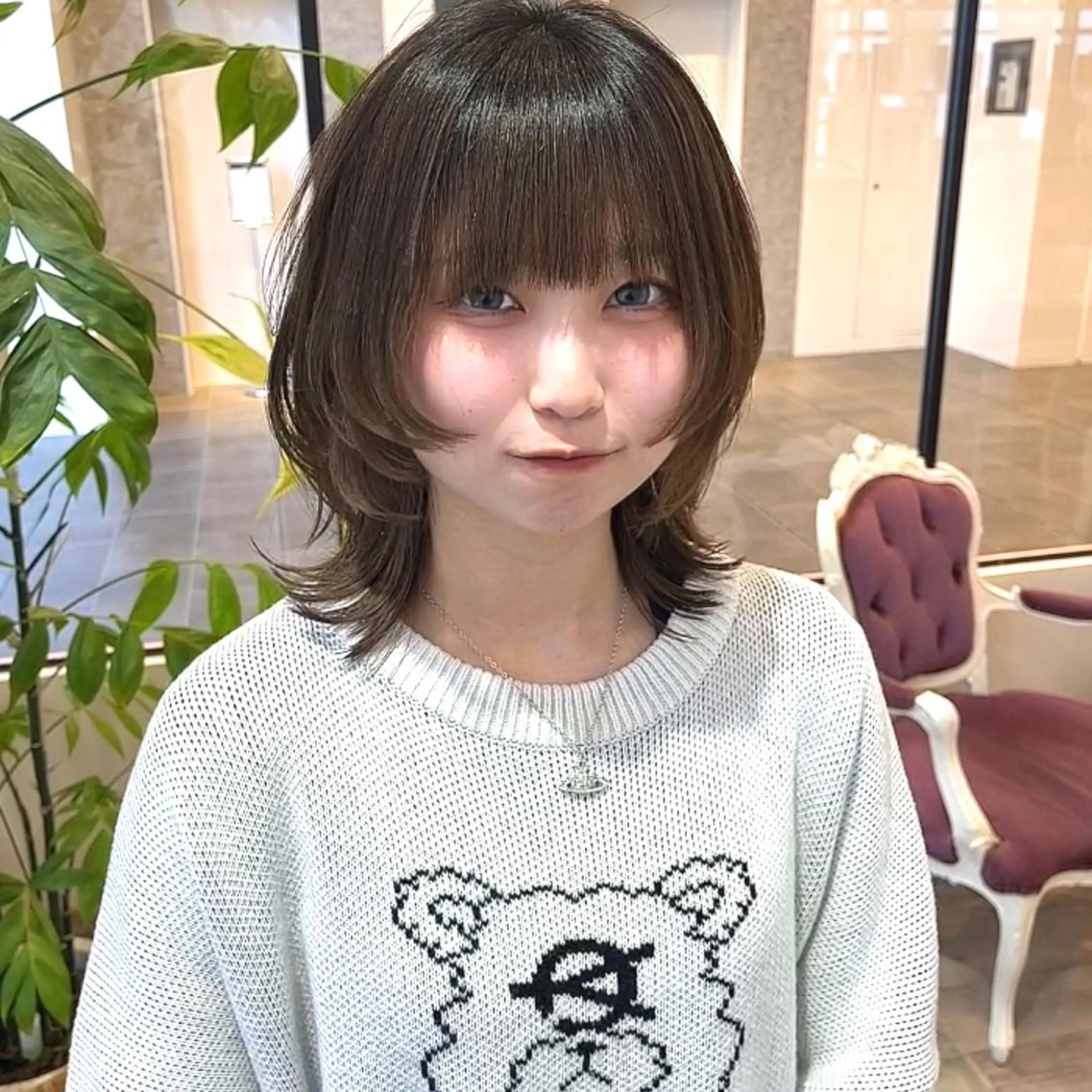 ミディアム 大阪ウルフカット 🐺デザインカラーのヘアスタイル