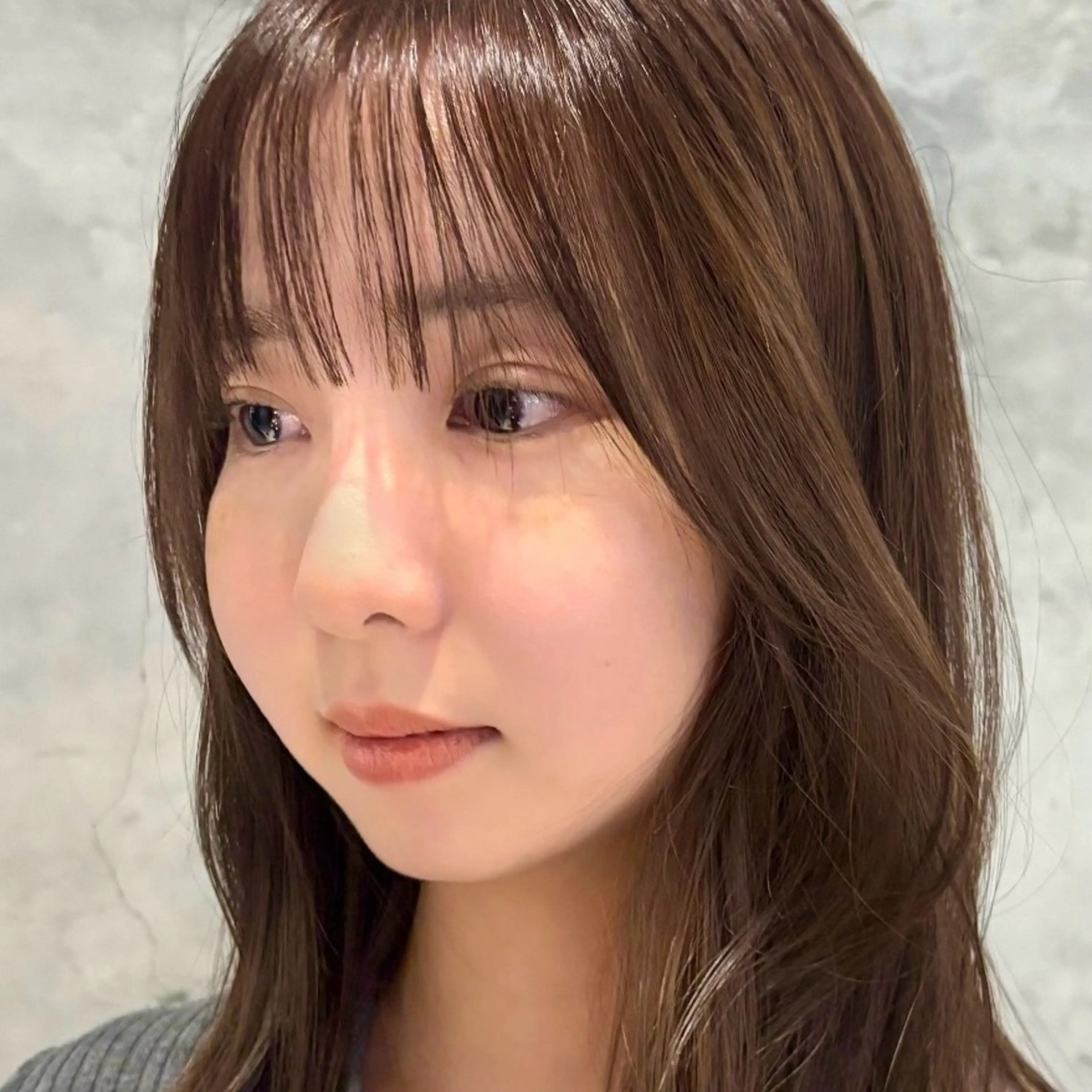 ミディアム カラー カット ヘアカラー トリートメント 顔まわり/レイヤー/ 透明感/まいな🥨のヘアスタイル